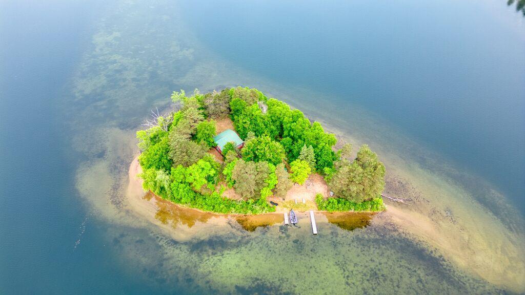 Lakehome 7062368