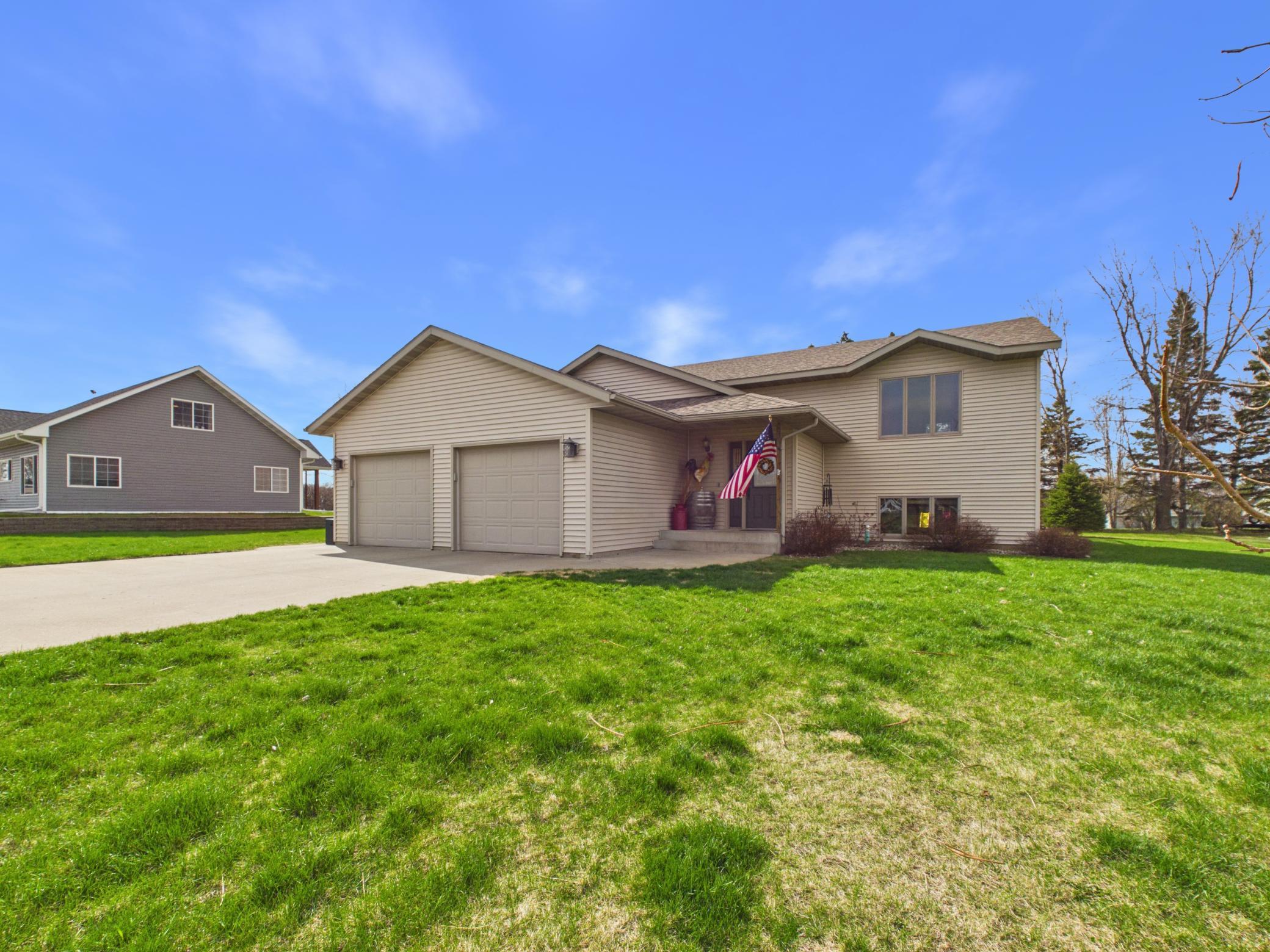 Residential 7064570