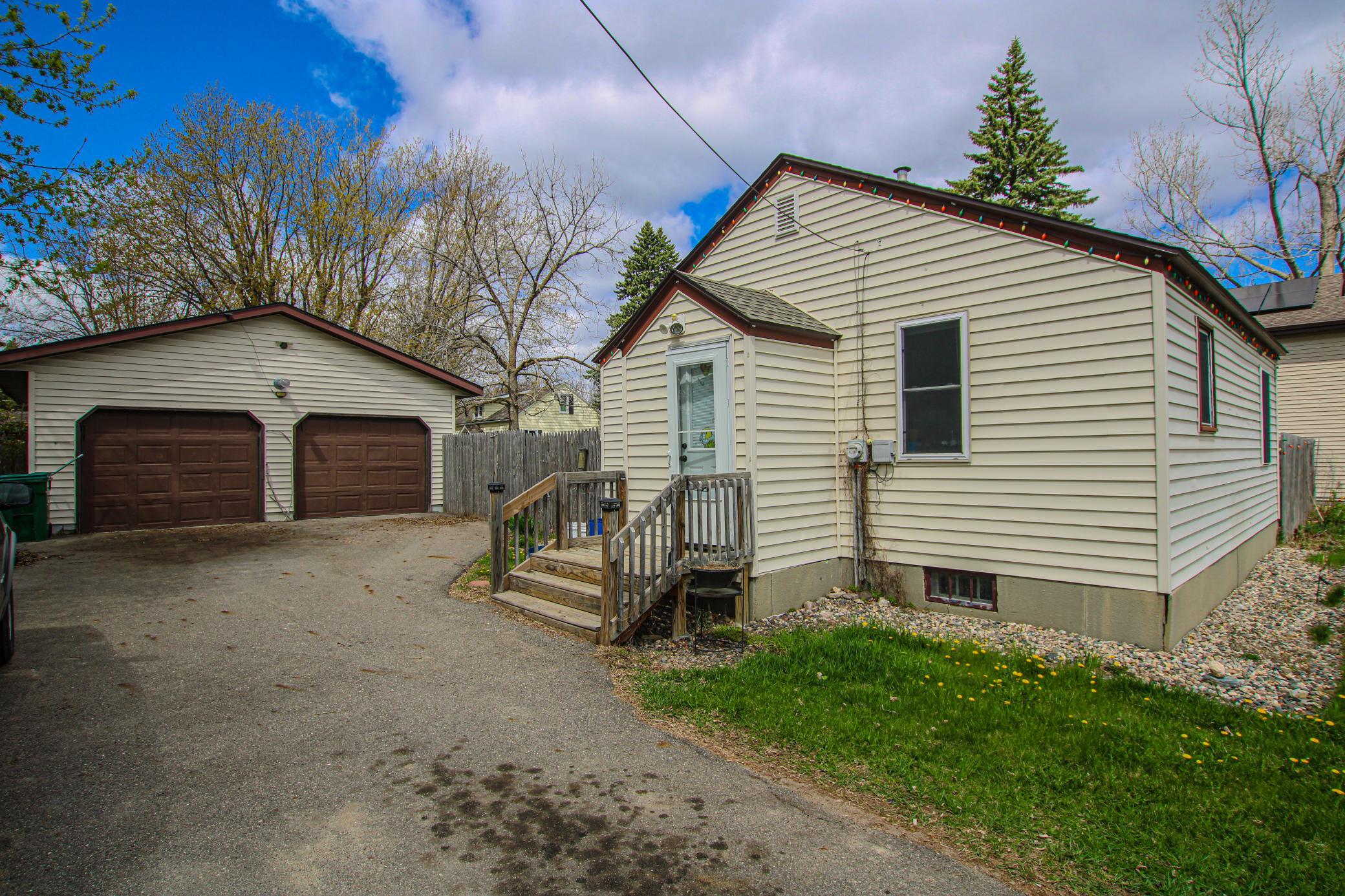 Residential 7065566