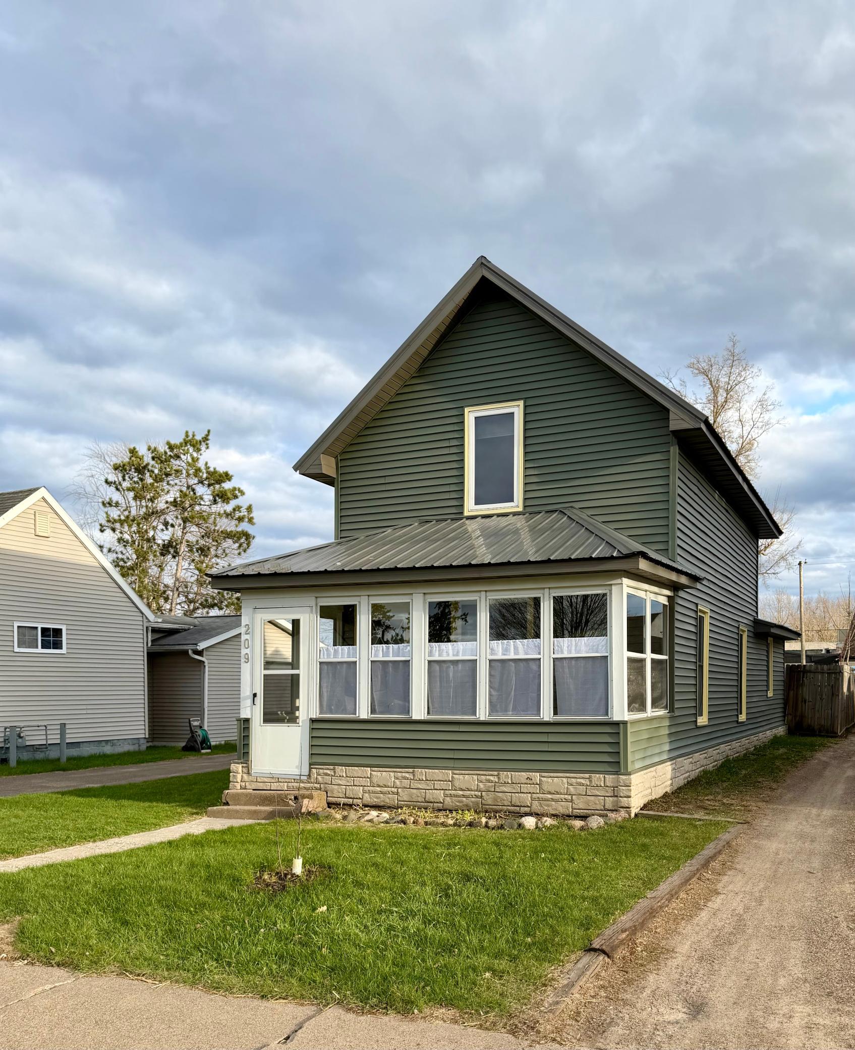 Residential 7066014