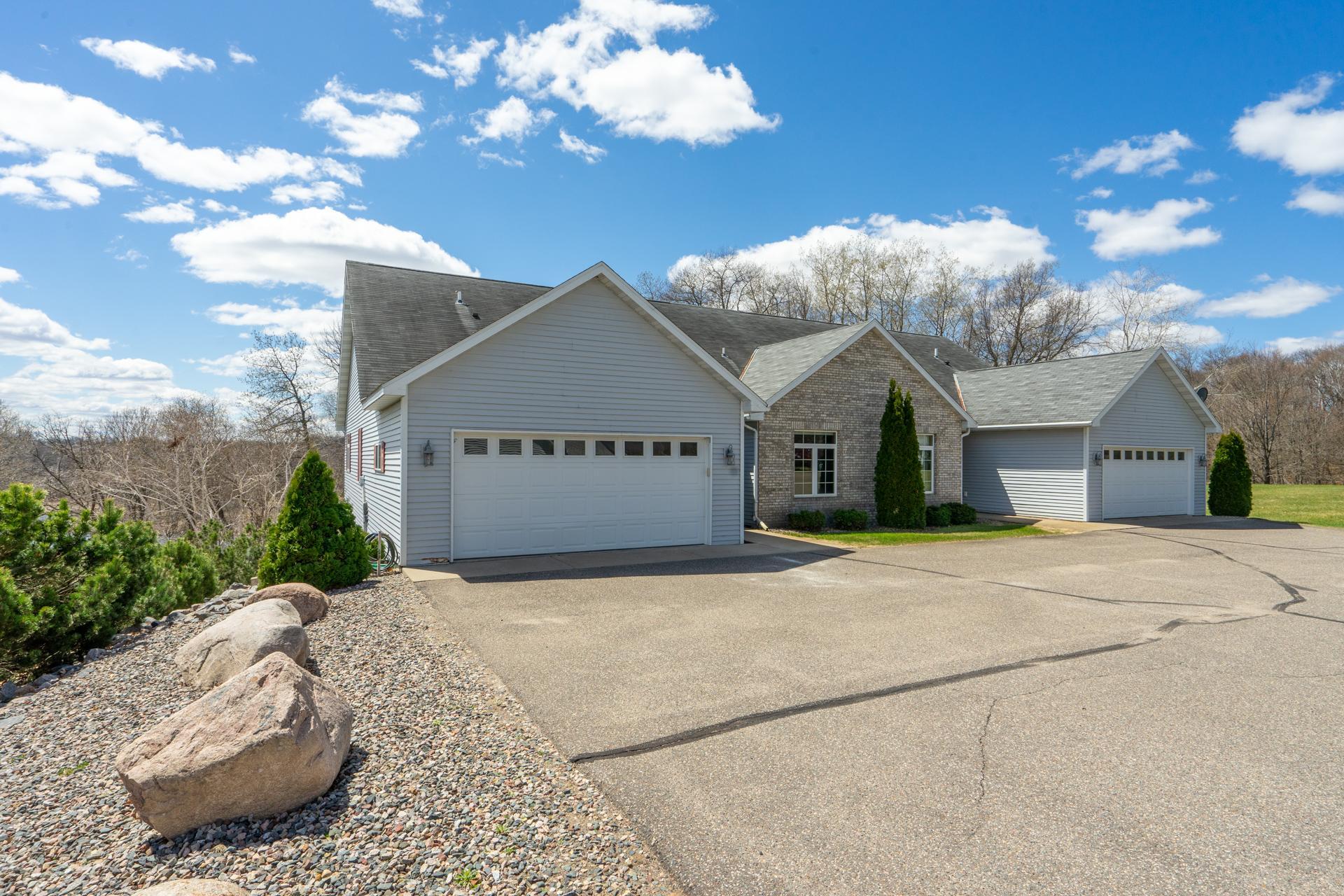 Lakehome 7066182
