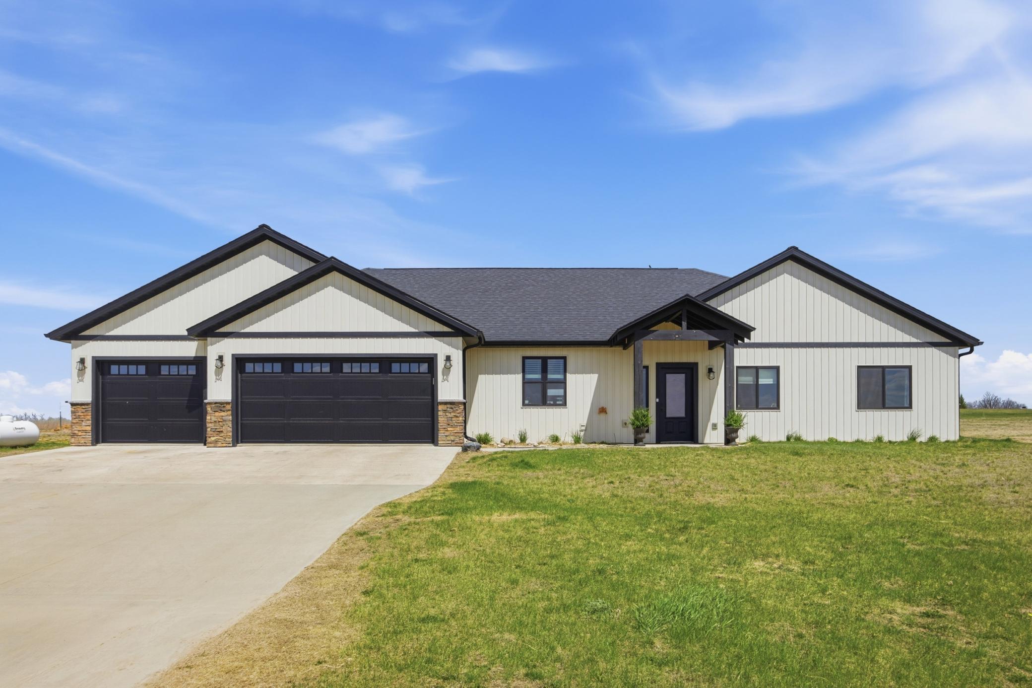 Residential 7068513