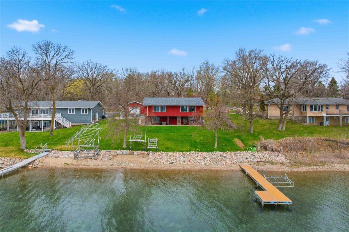 Lakehome 7069353