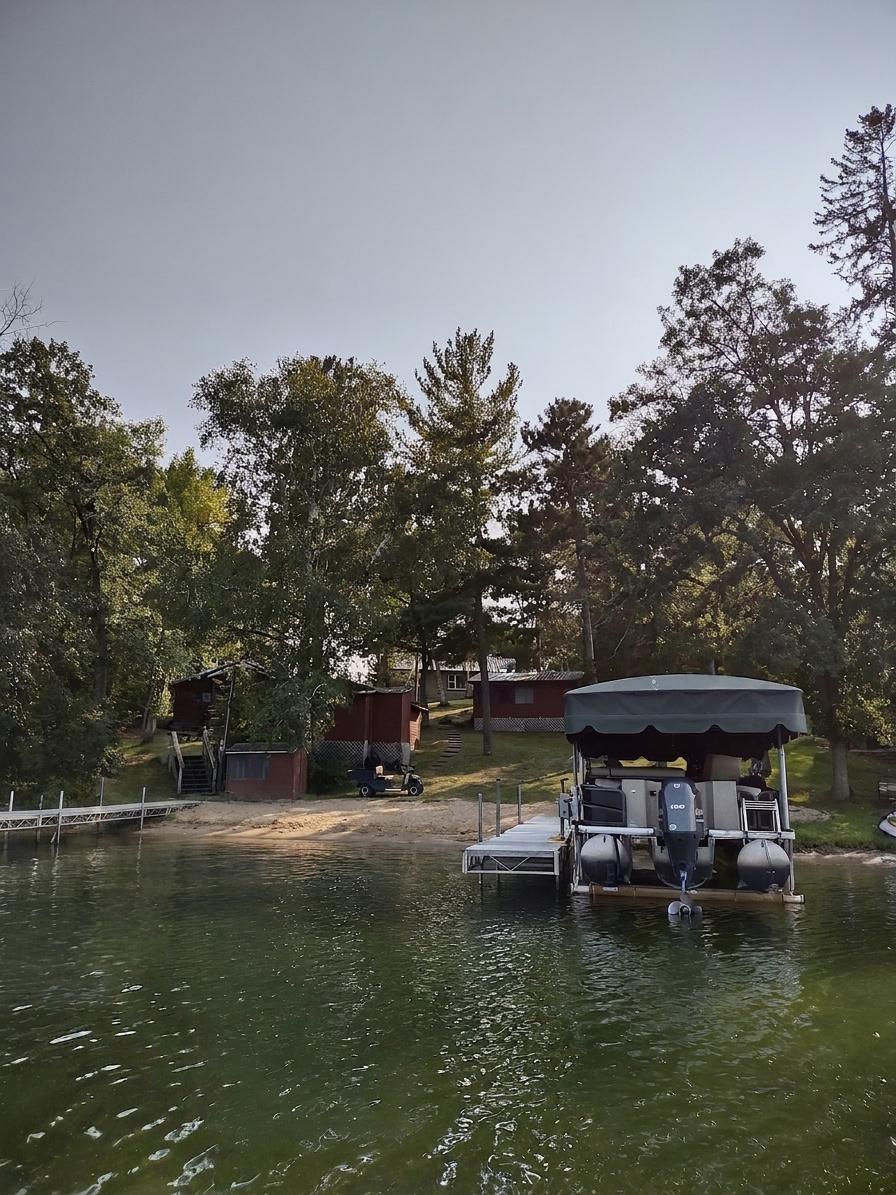 Lakehome 7069515