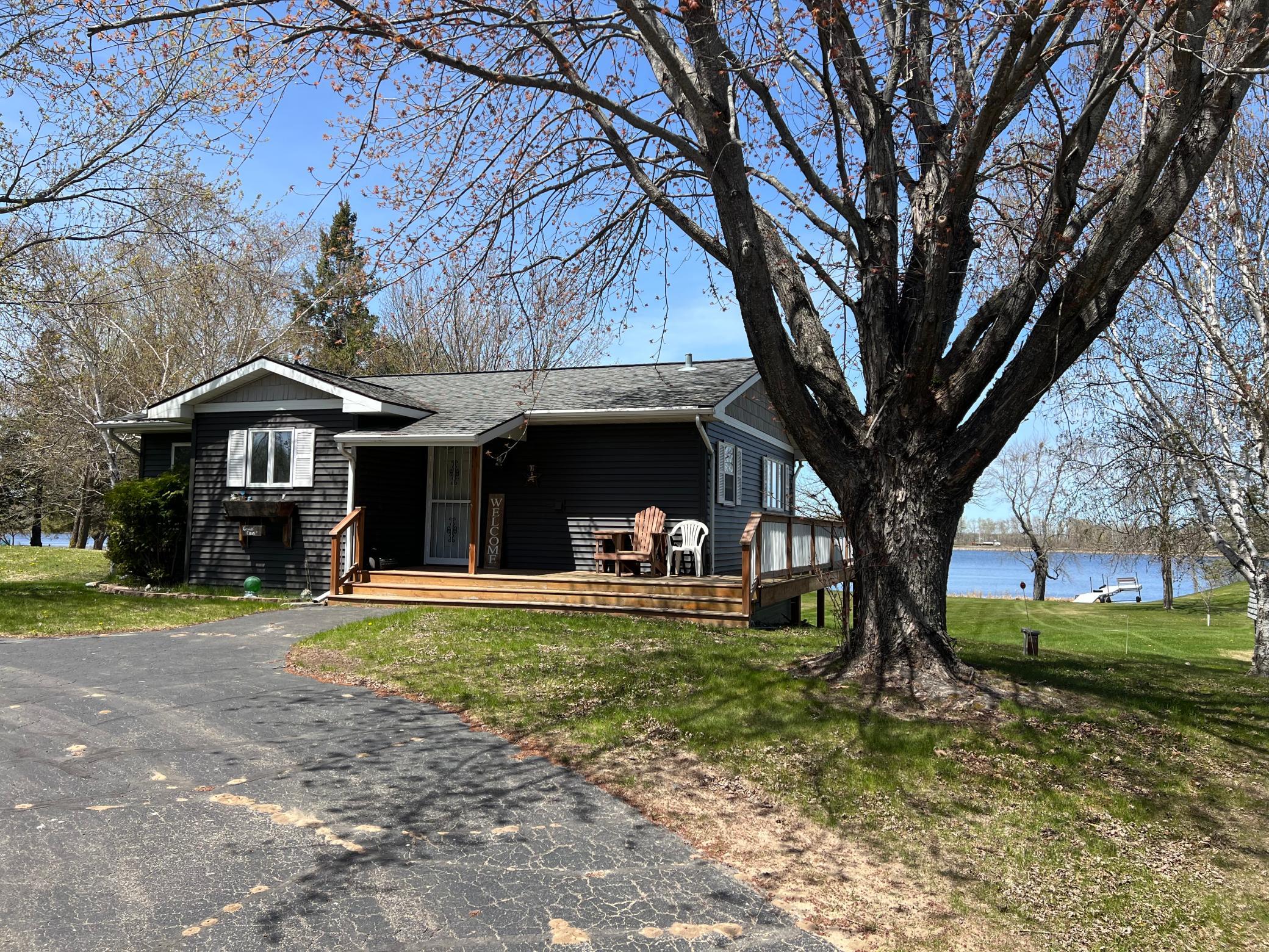 Lakehome 7071723
