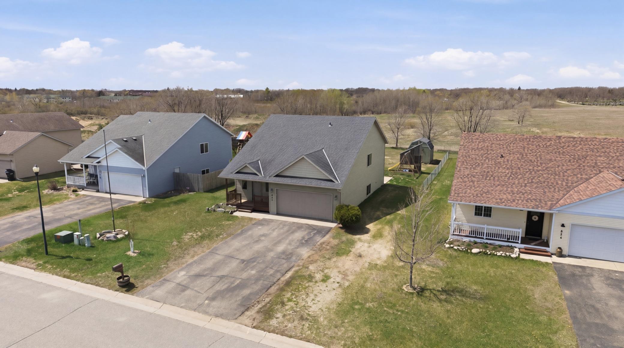 Residential 7072458