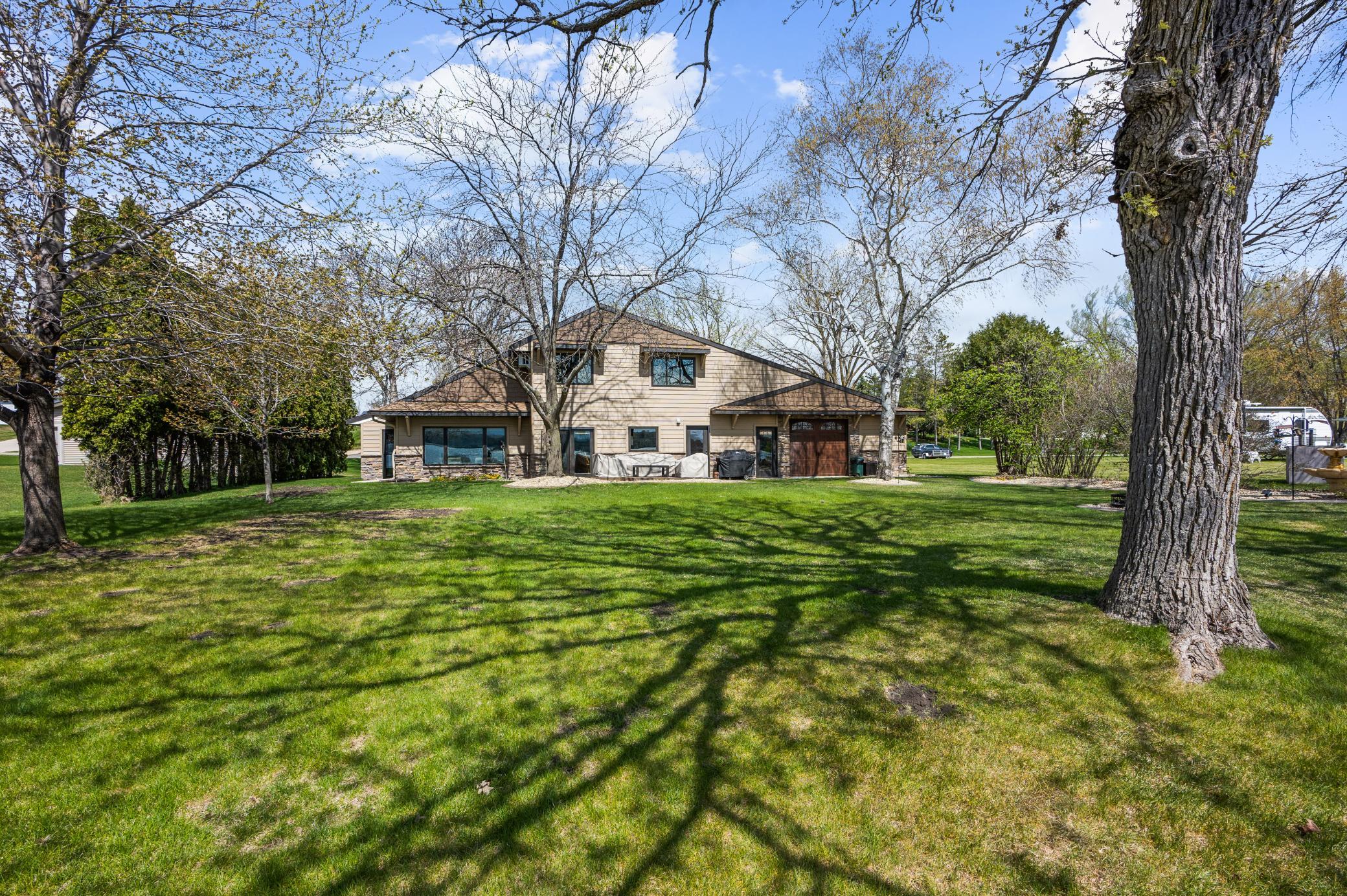 Lakehome 7073244