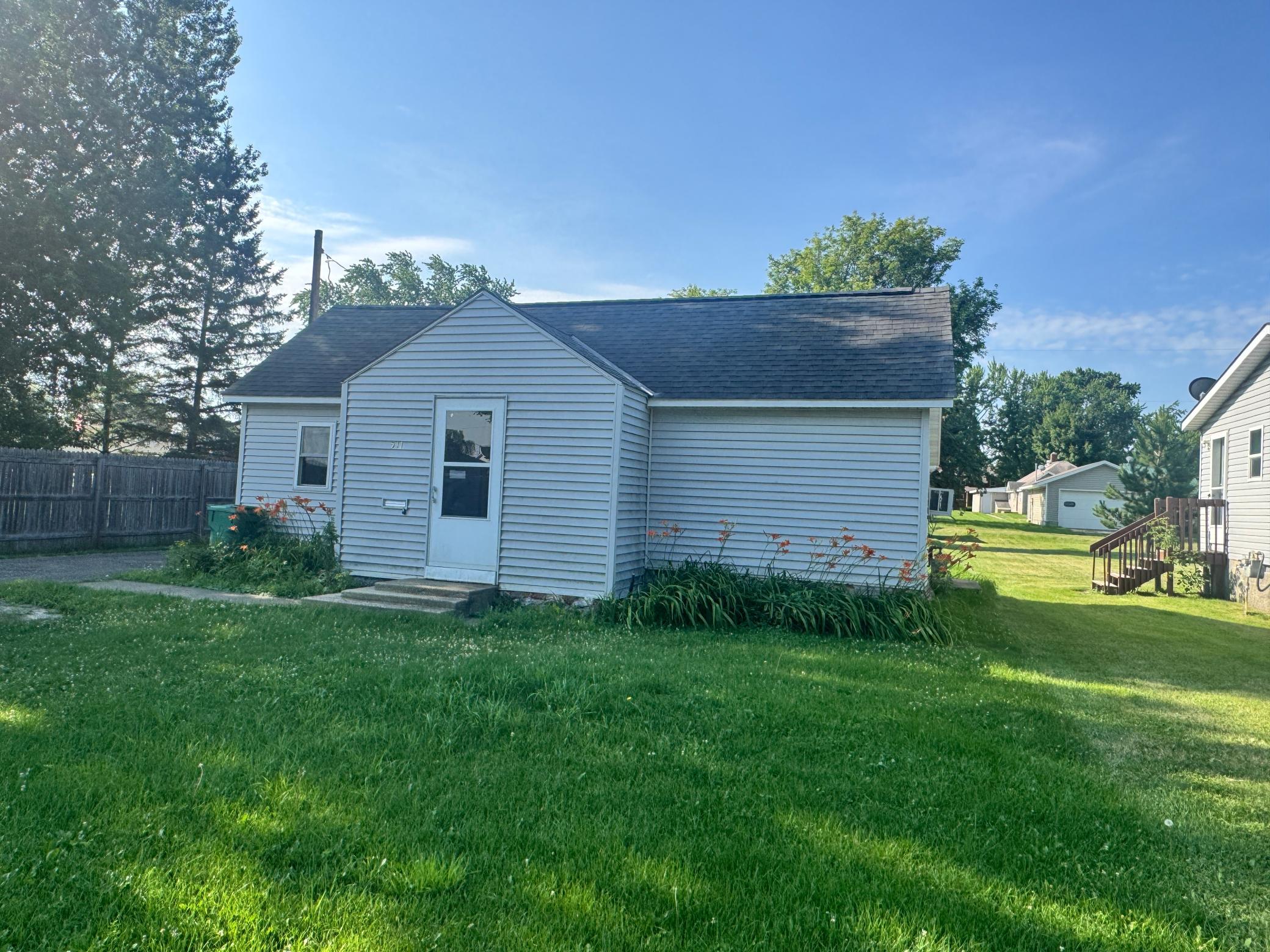 Residential 7074909