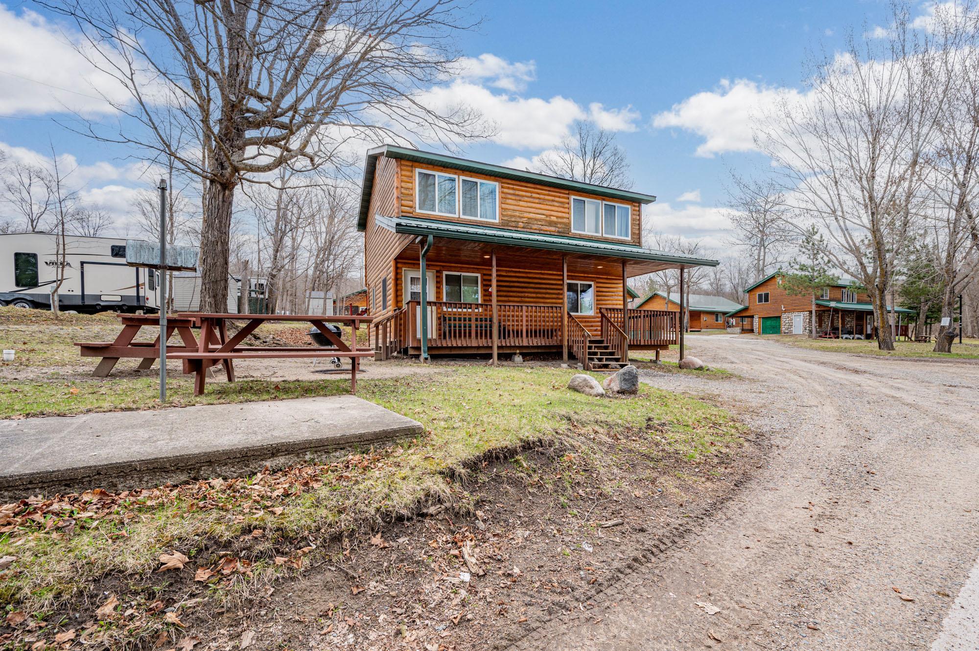 Lakehome 7076254