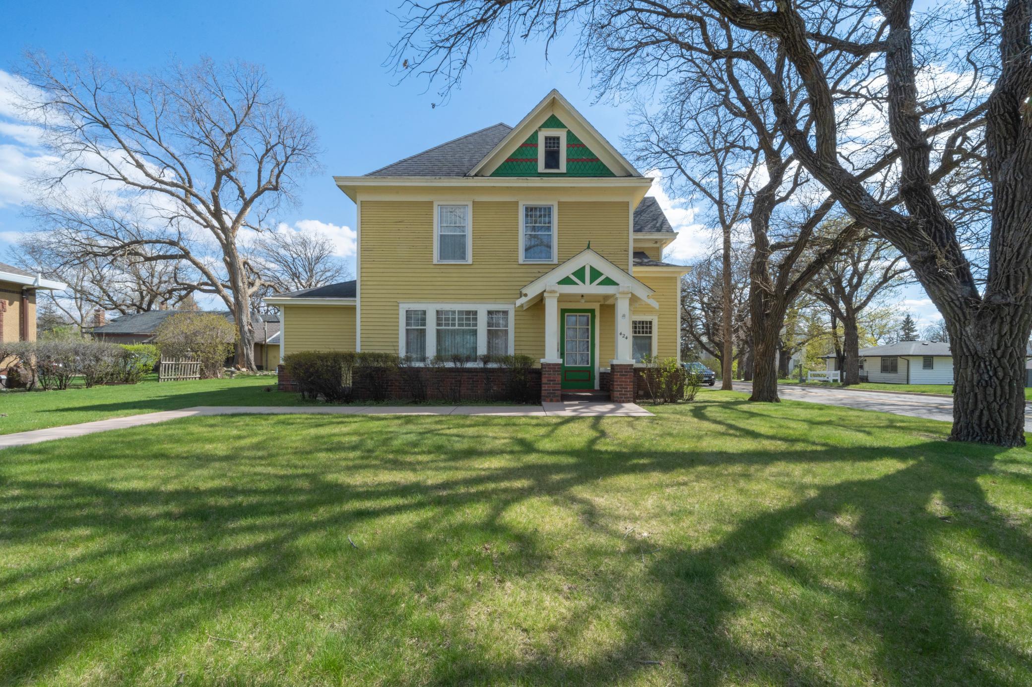 Residential 7076316