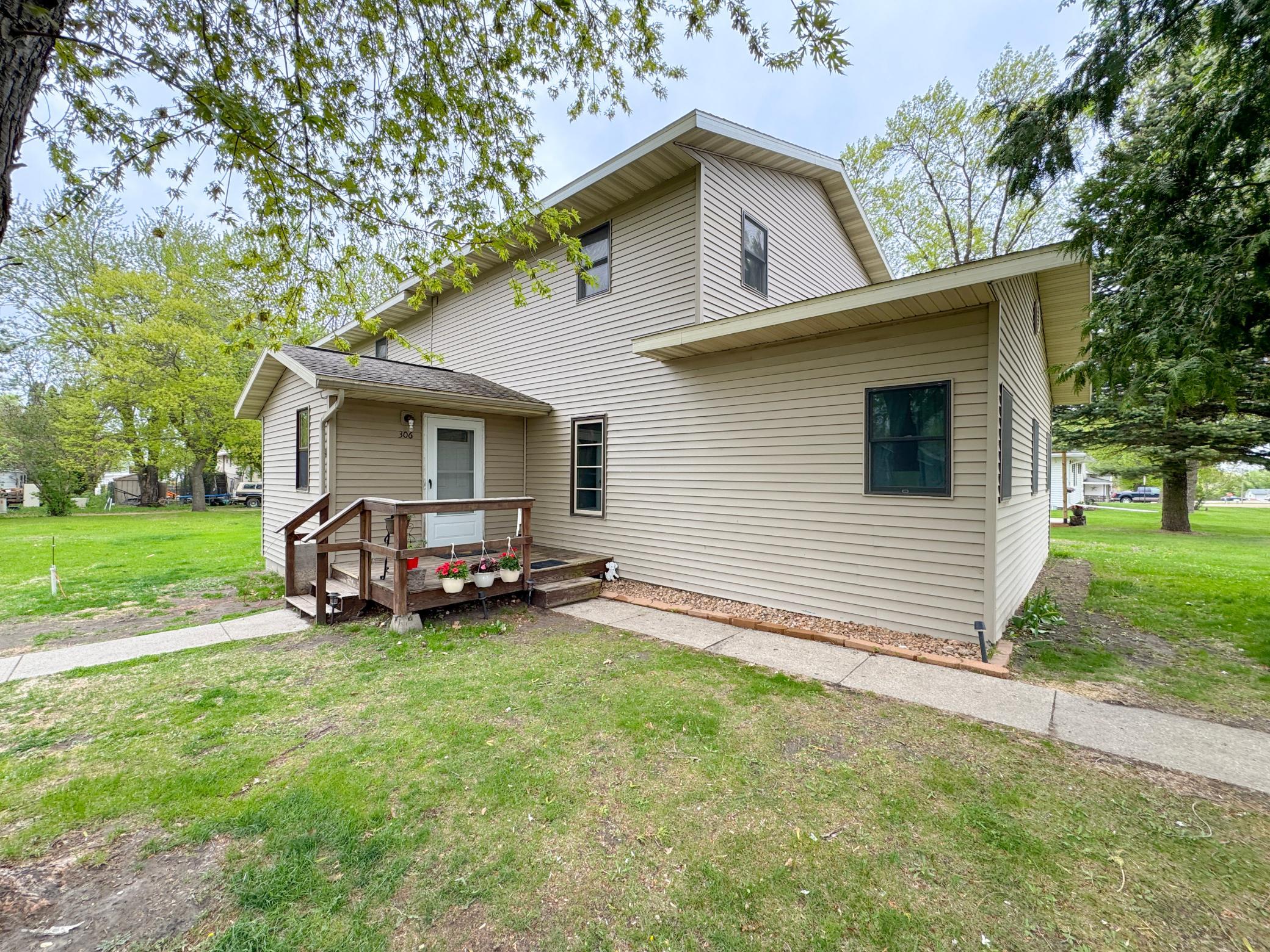 Residential 7076651