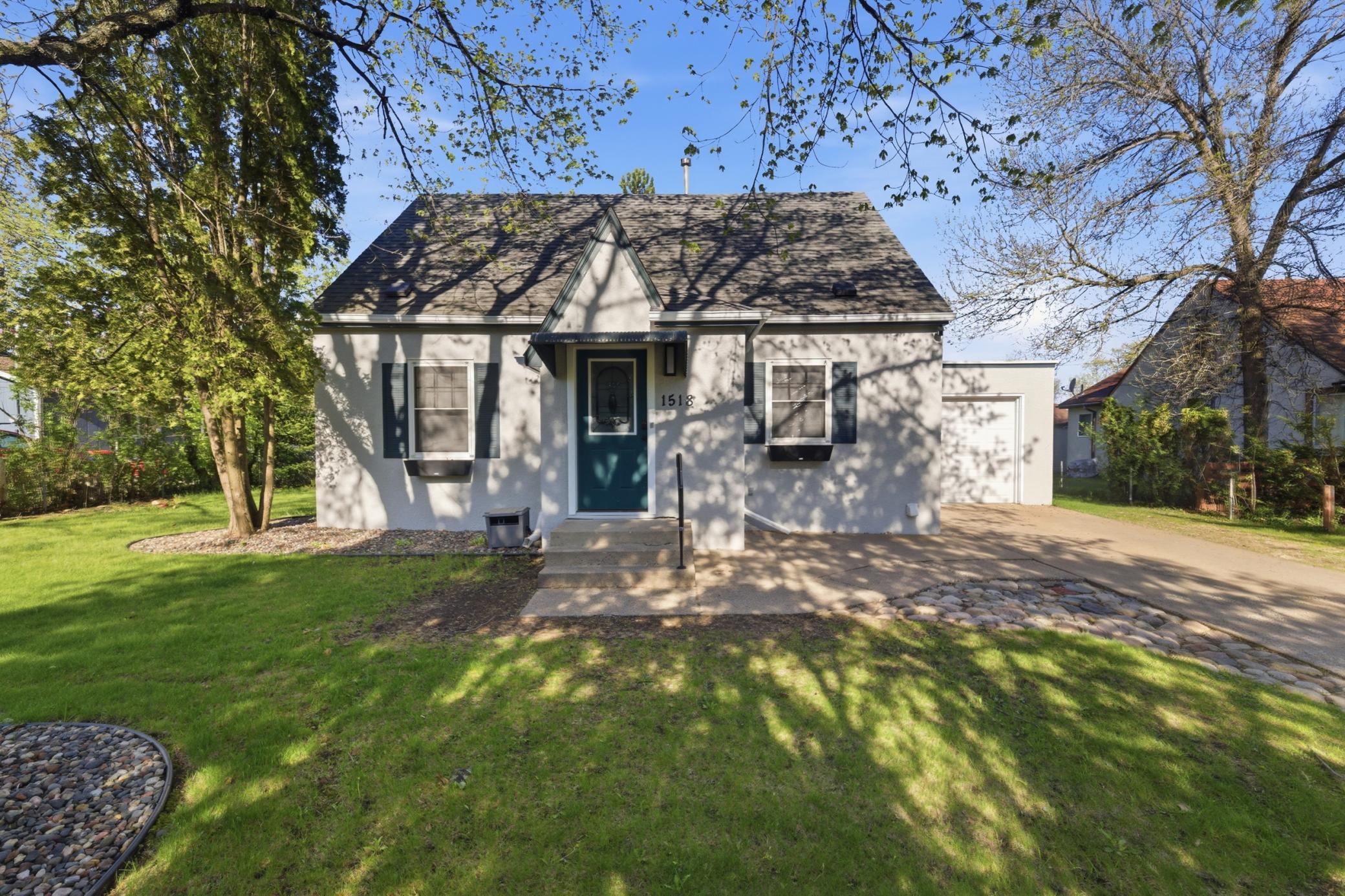 Residential 7077597