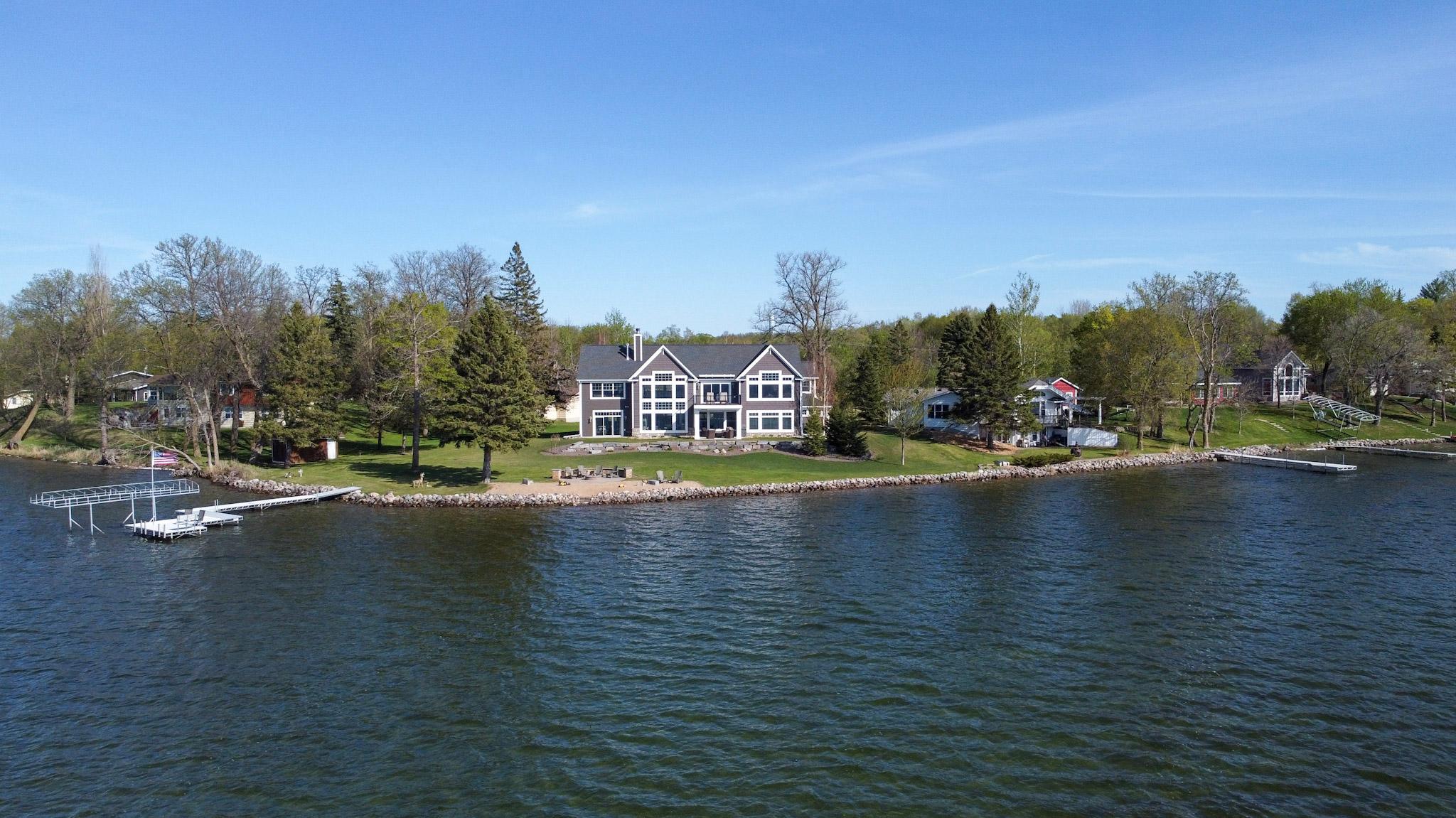 Lakehome 7080144