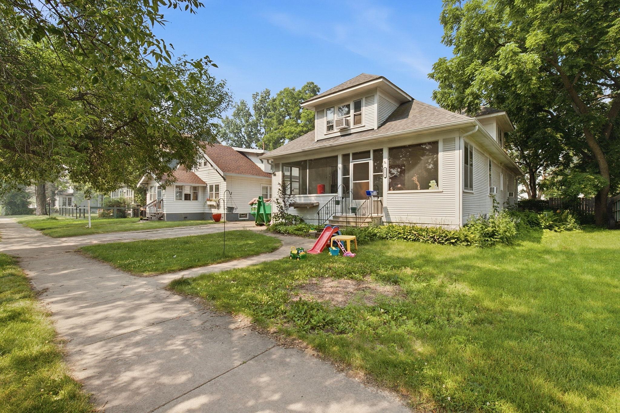 Residential 7082076