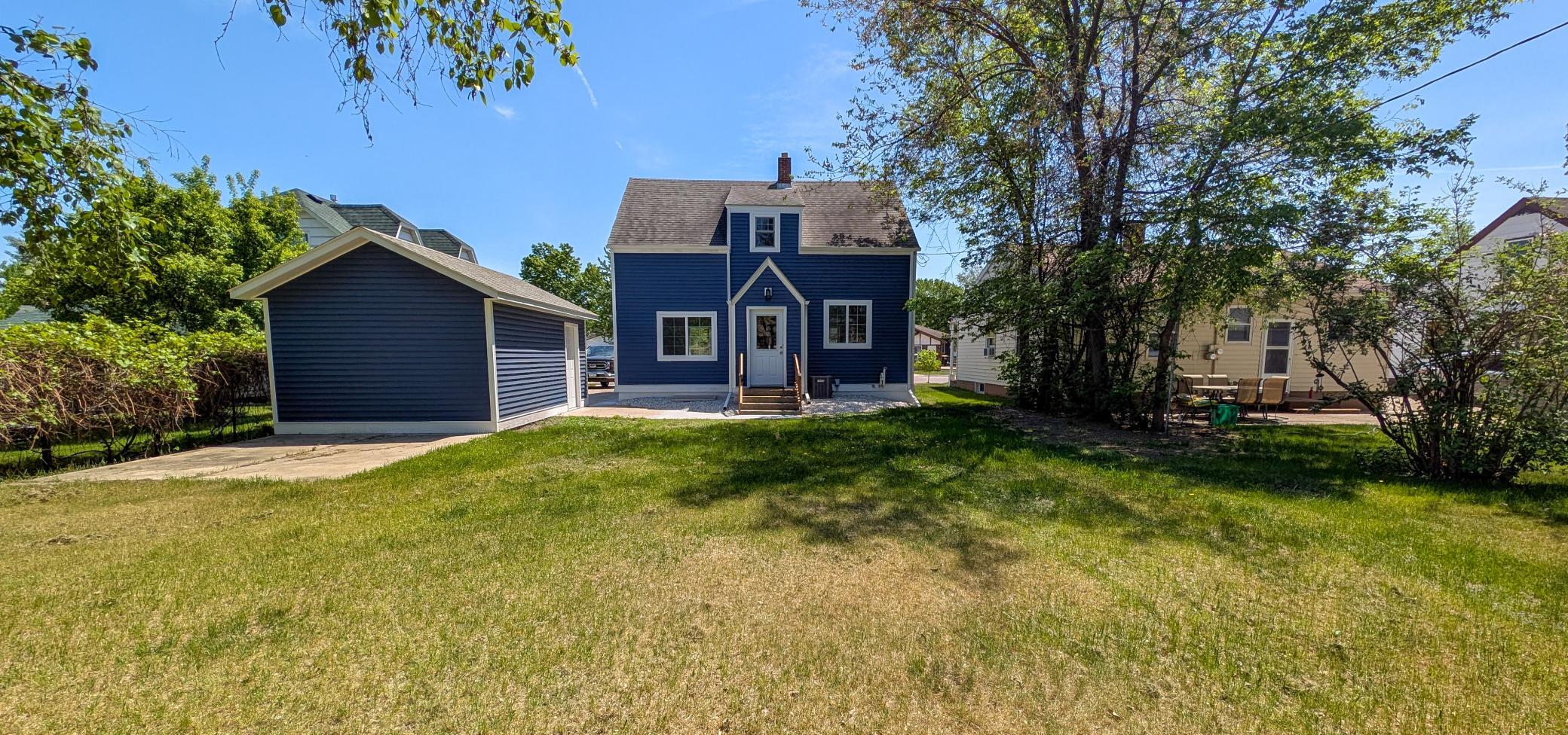 Residential 7082341