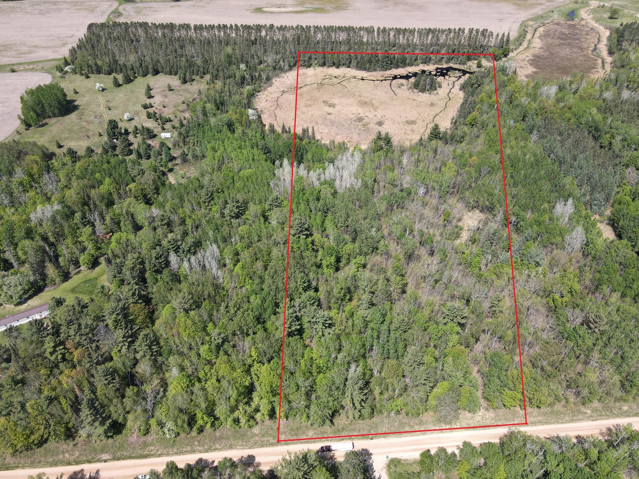 Land 7082749