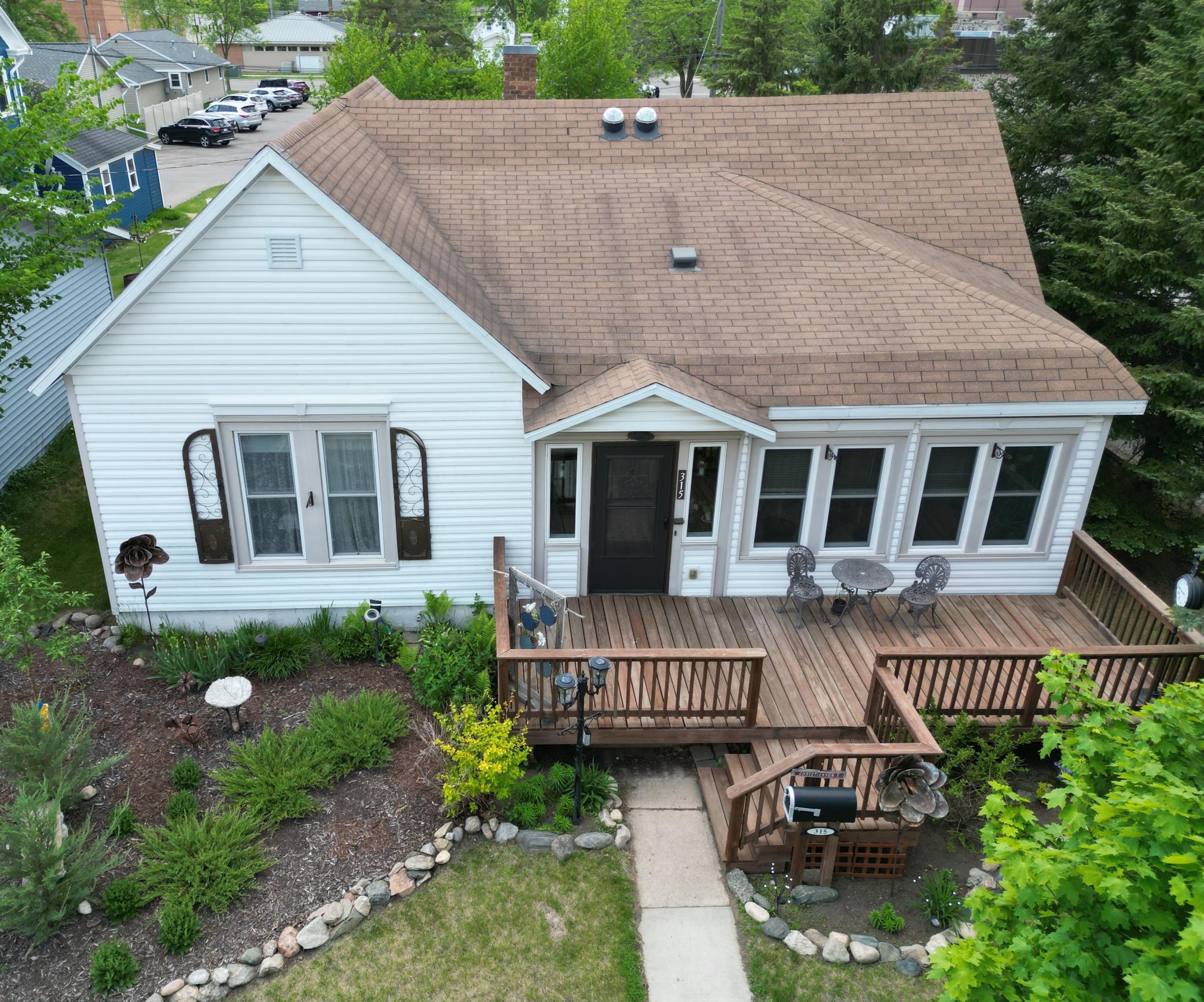 Residential 7083211