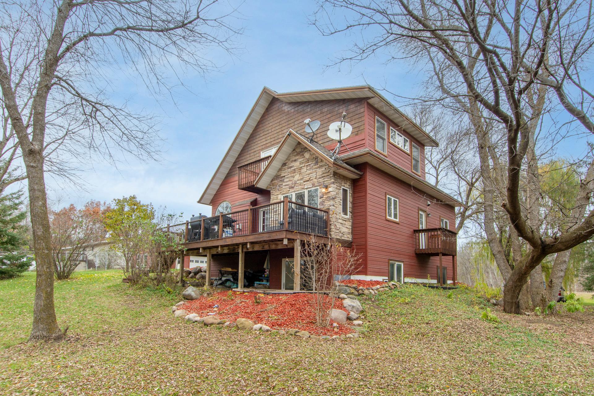 Lakehome 7083801