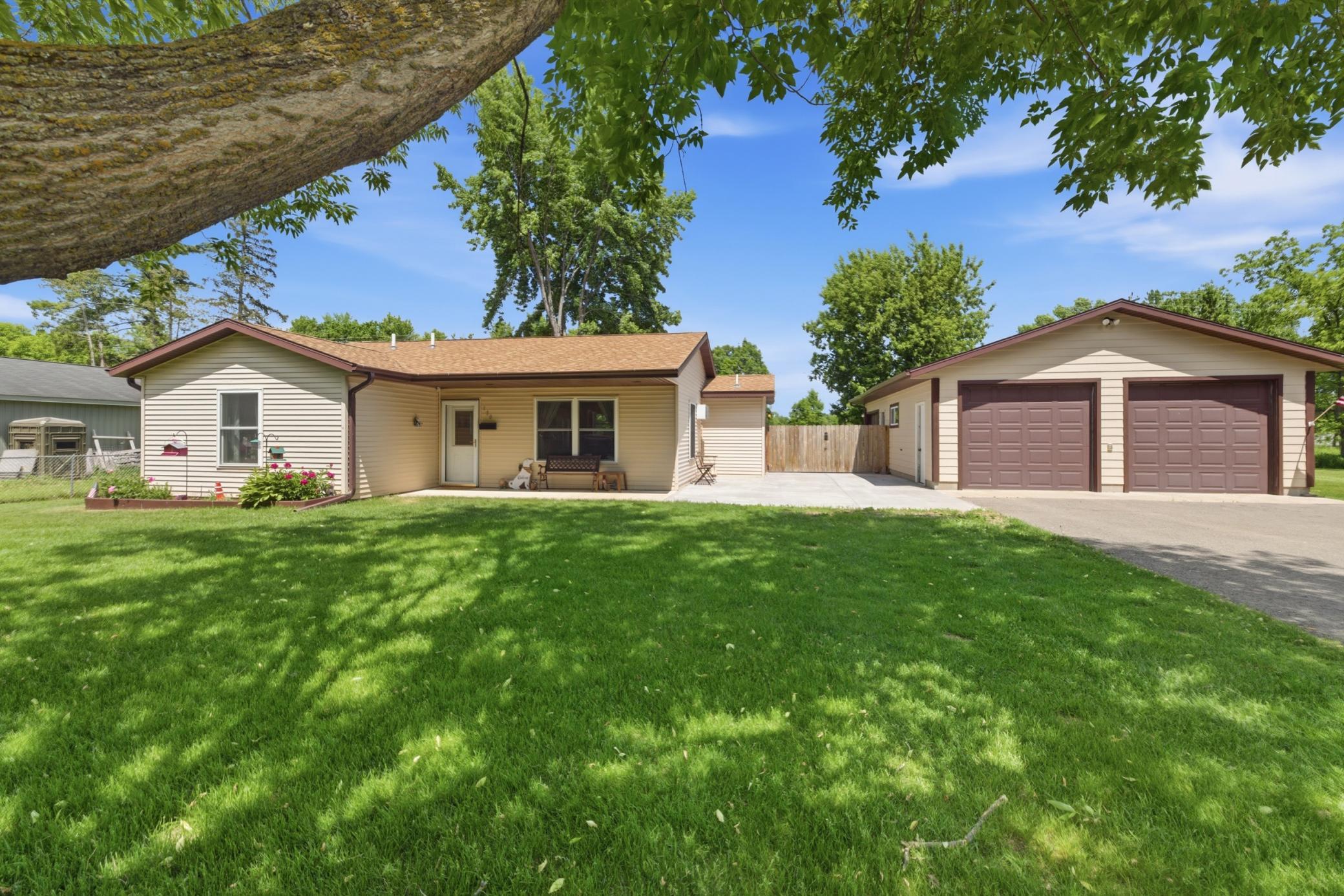Residential 7084220