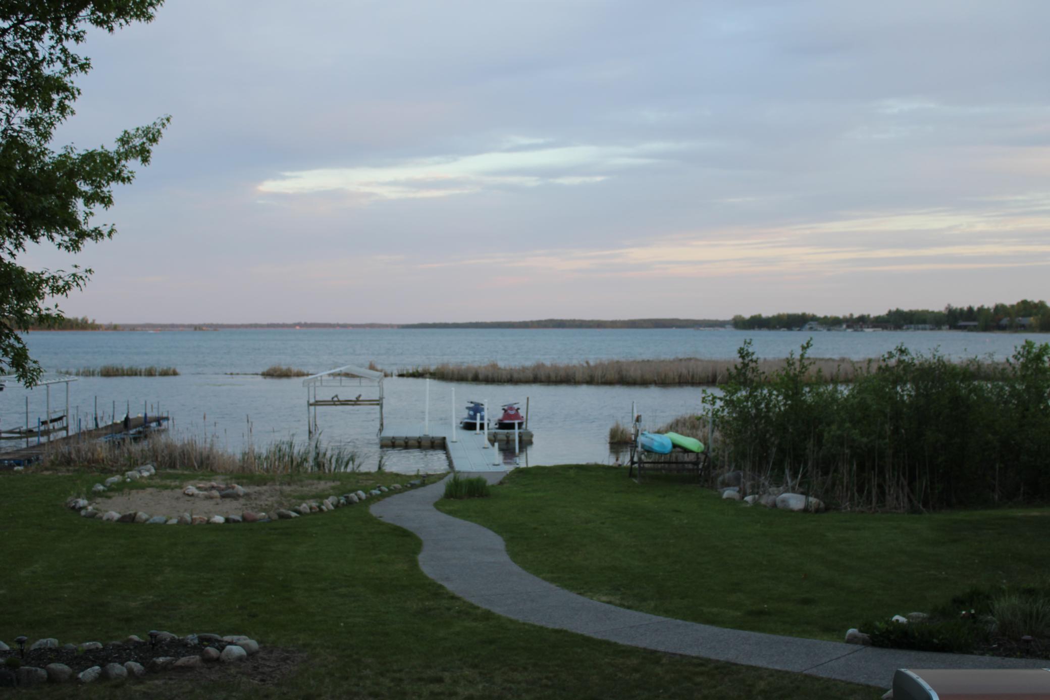 Lakehome 7084964