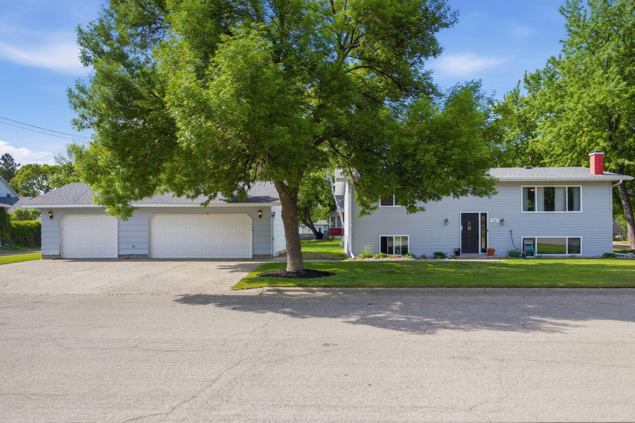 Residential 7085201