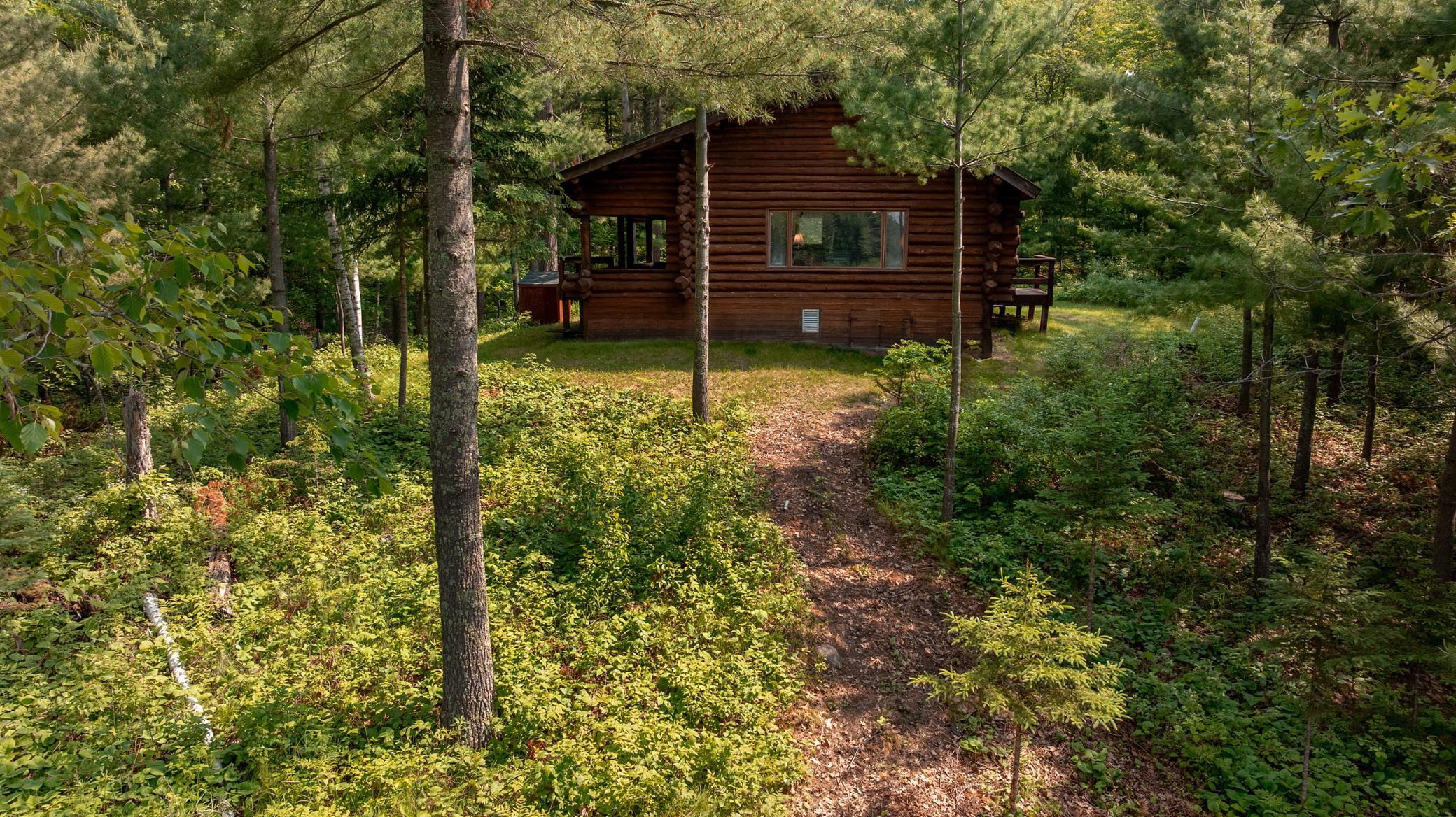 Lakehome 7085601