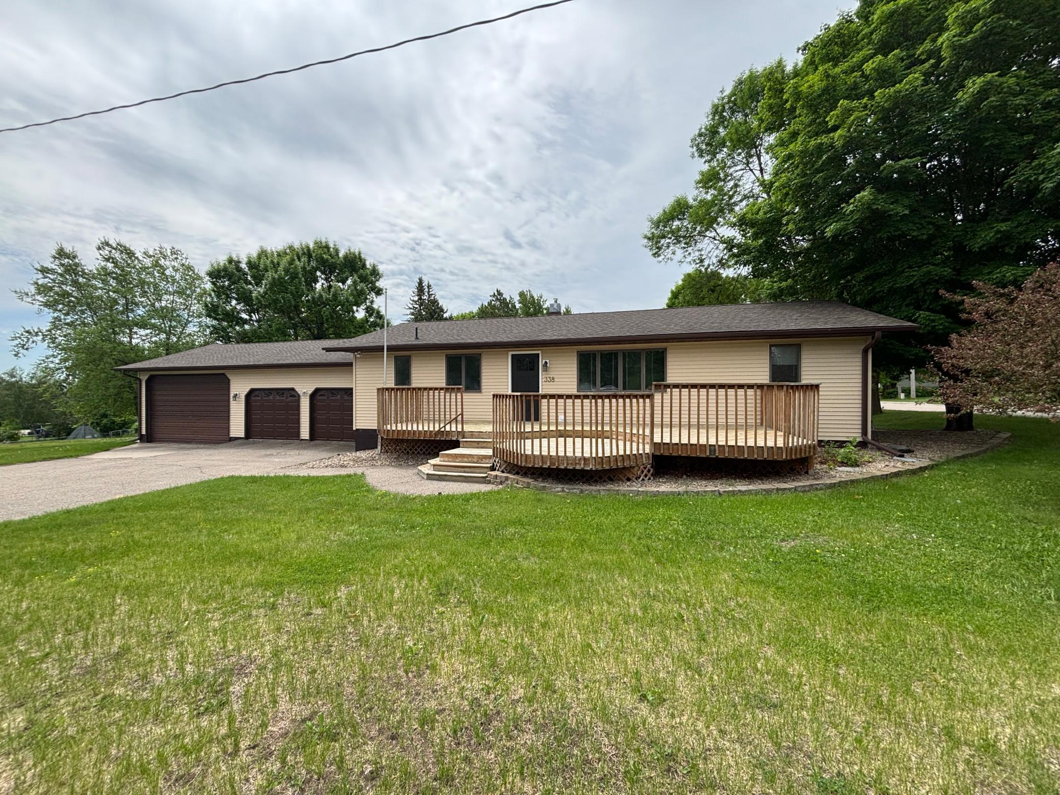 Residential 7085702