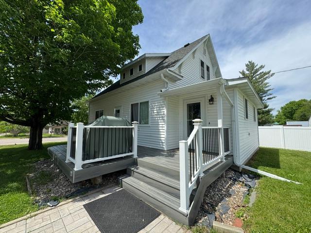 Residential 7085954