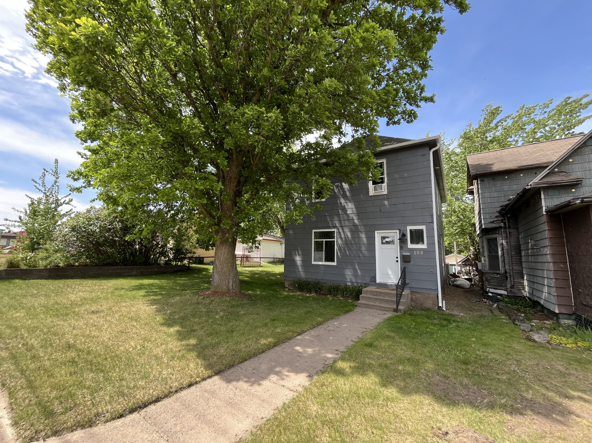 Residential 7086271
