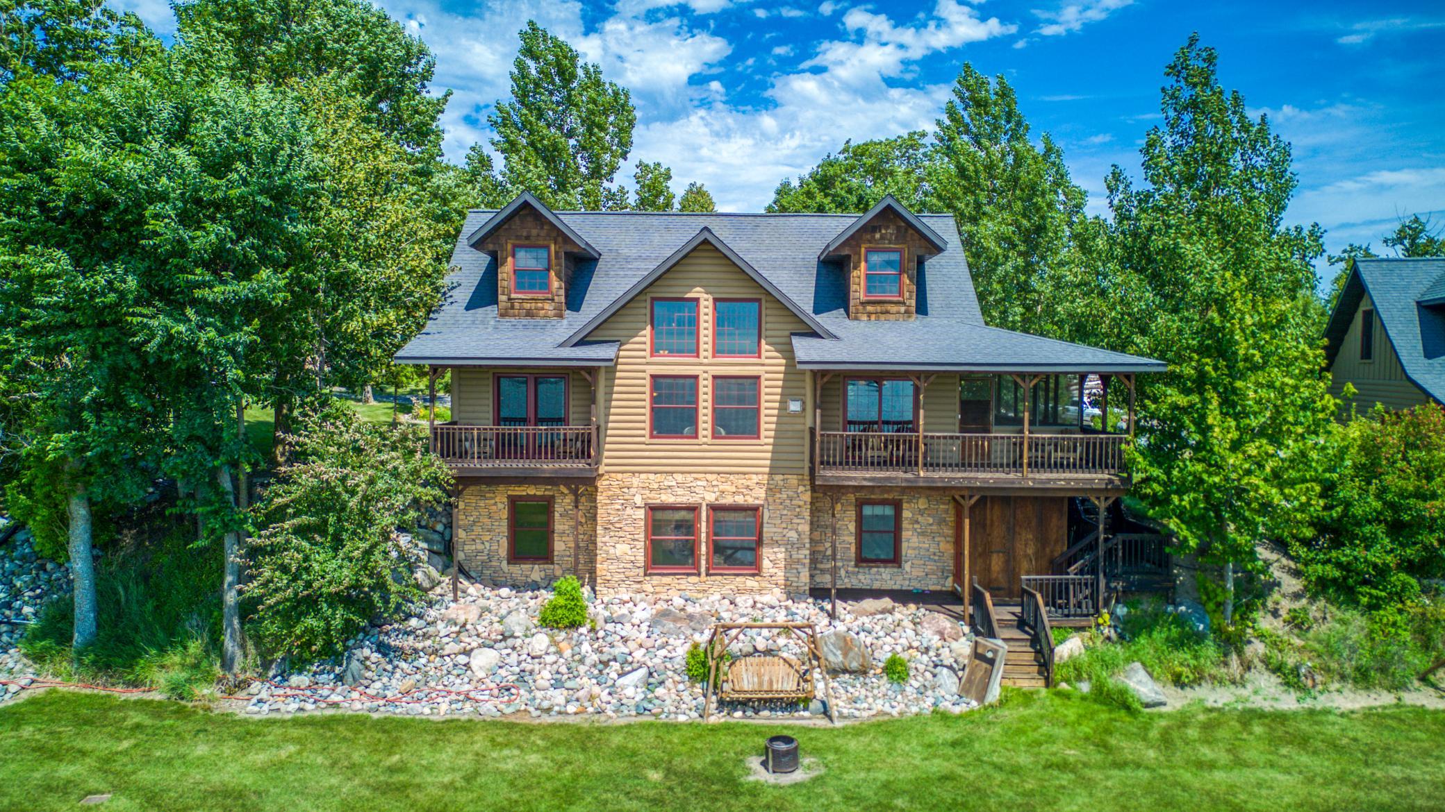 Lakehome 7086385