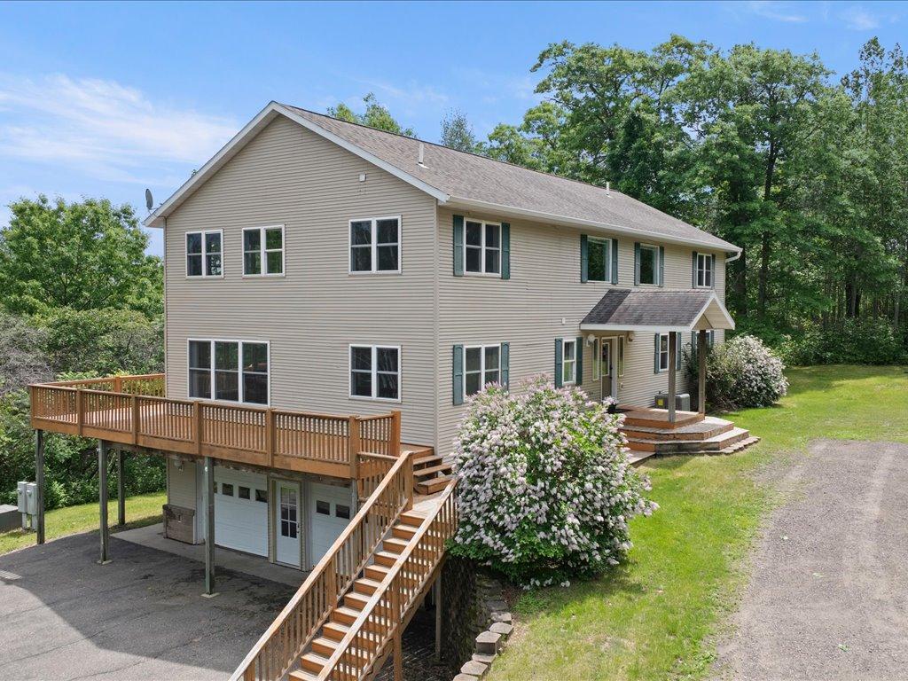 Lakehome 7088023
