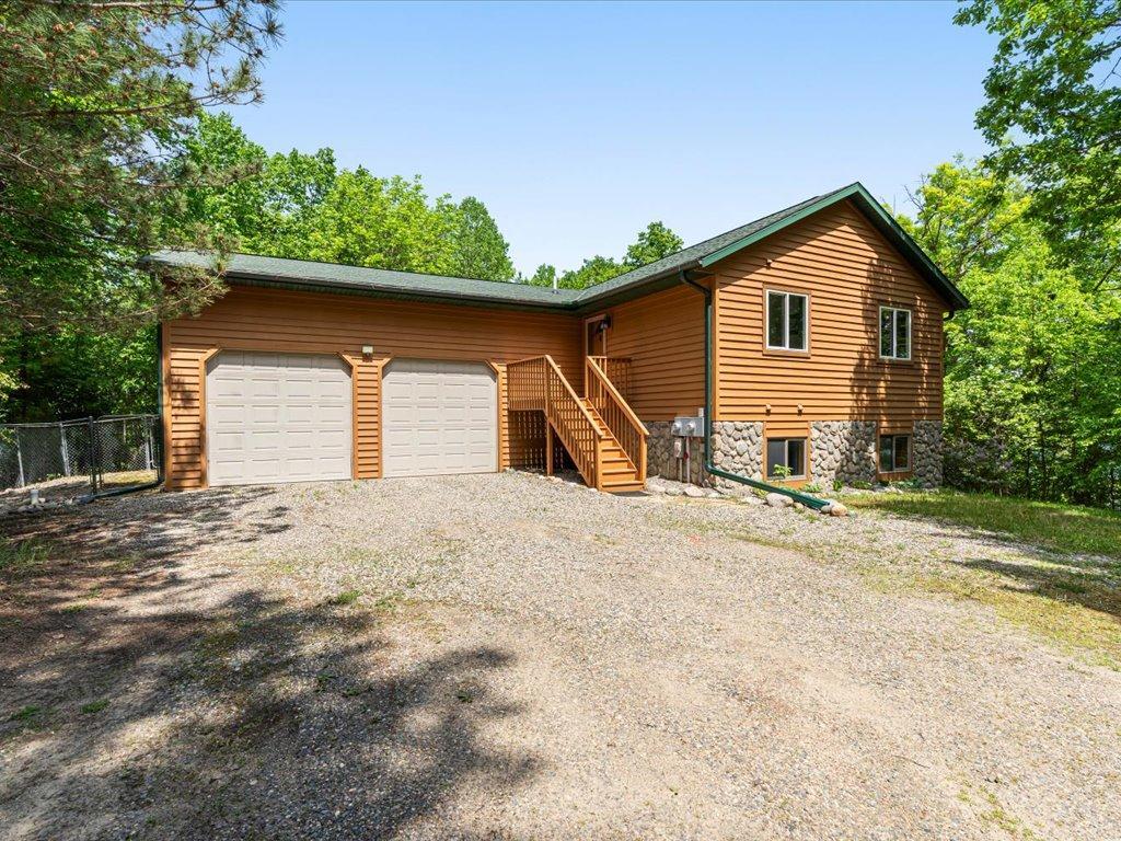 Lakehome 7088027
