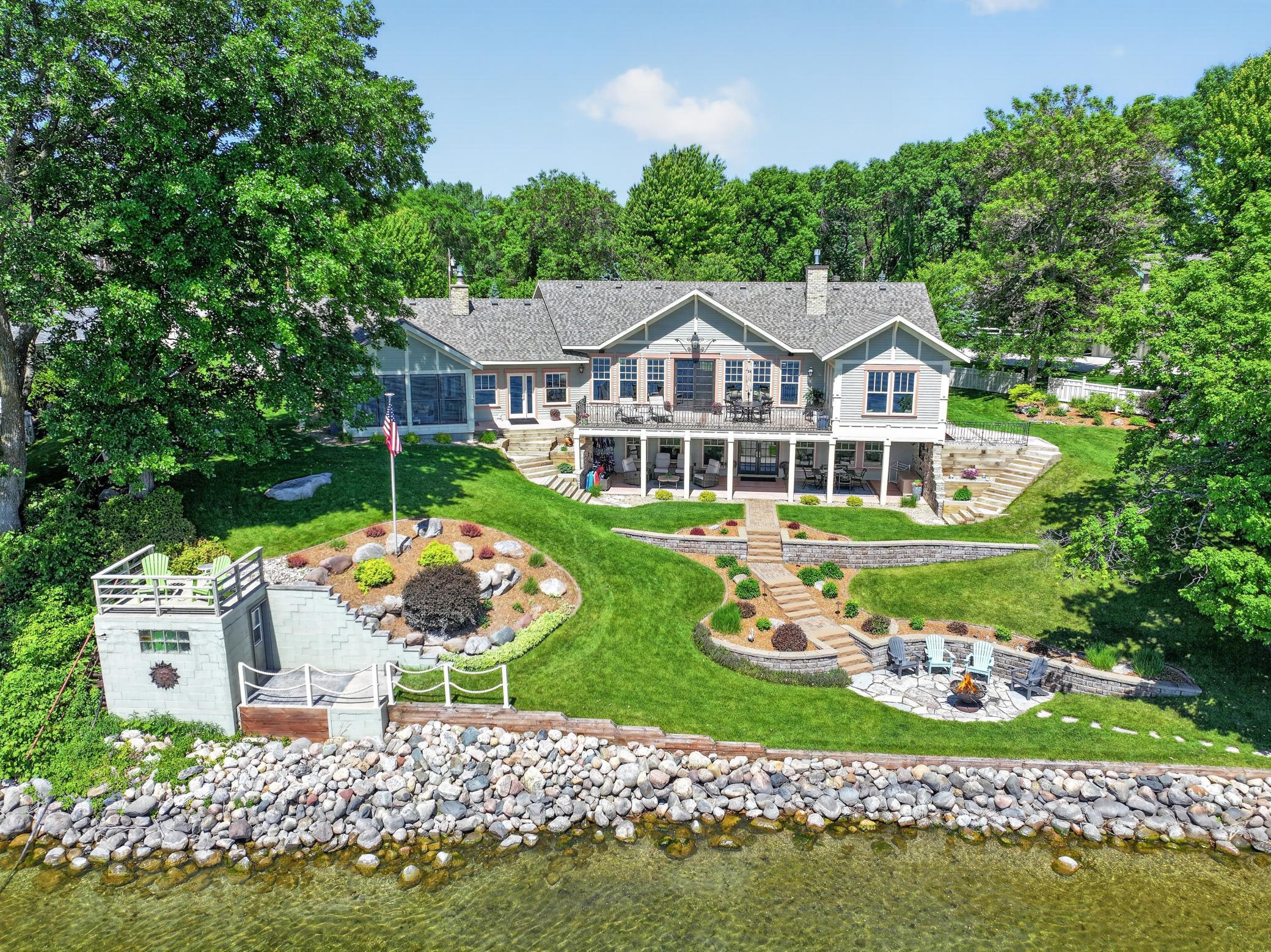 Lakehome 7088098