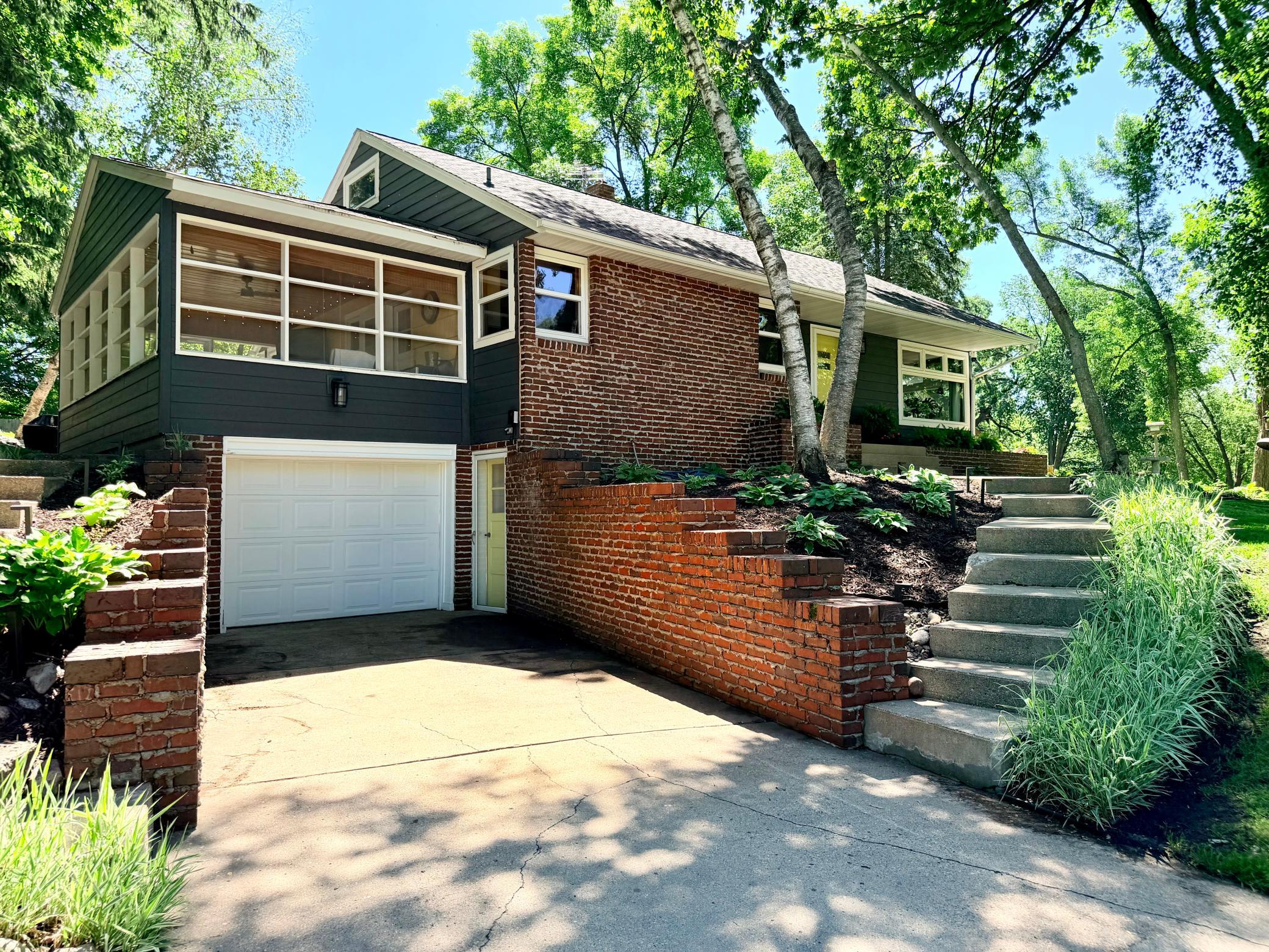 Residential 7089262