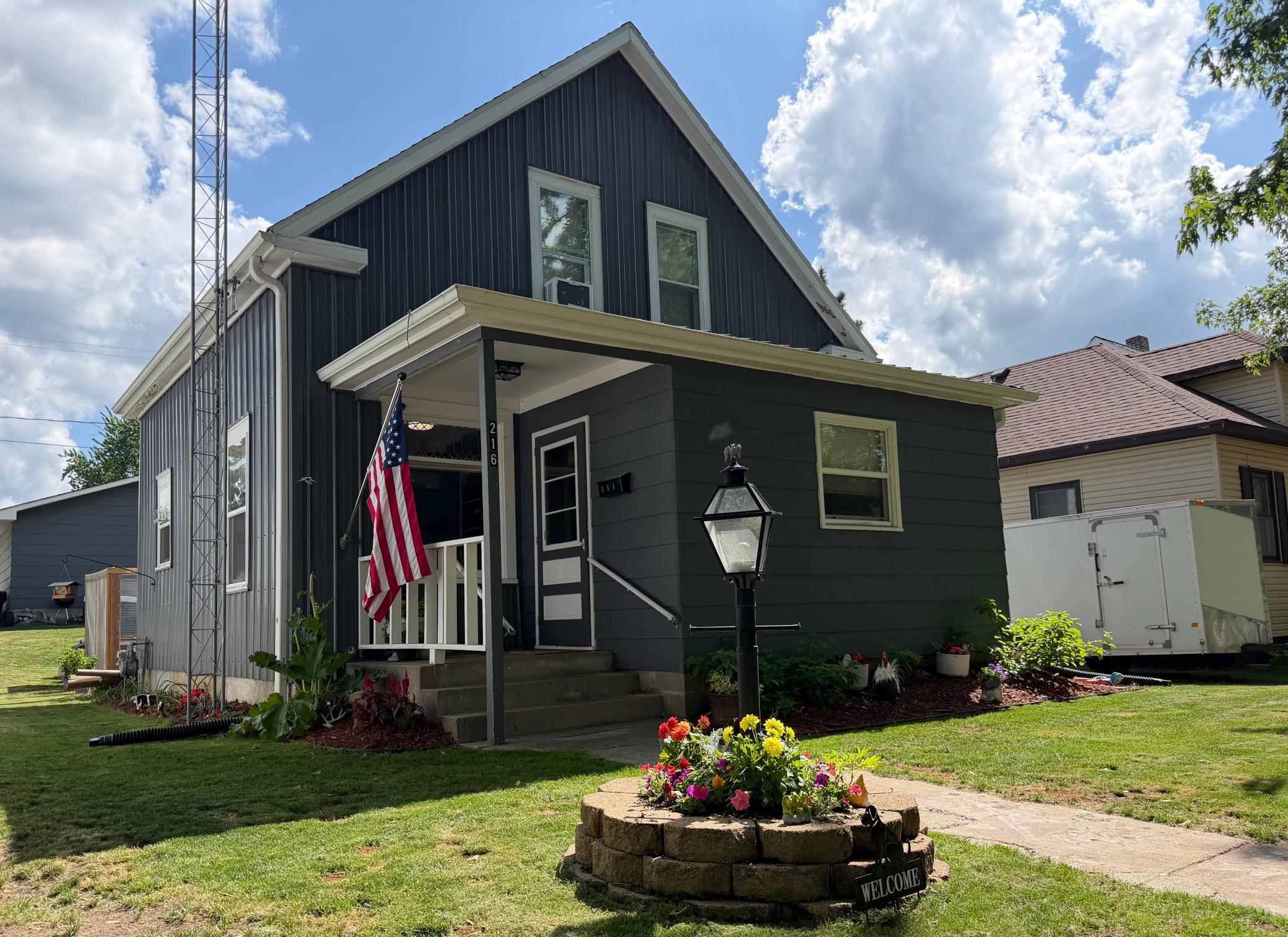 Residential 7089694
