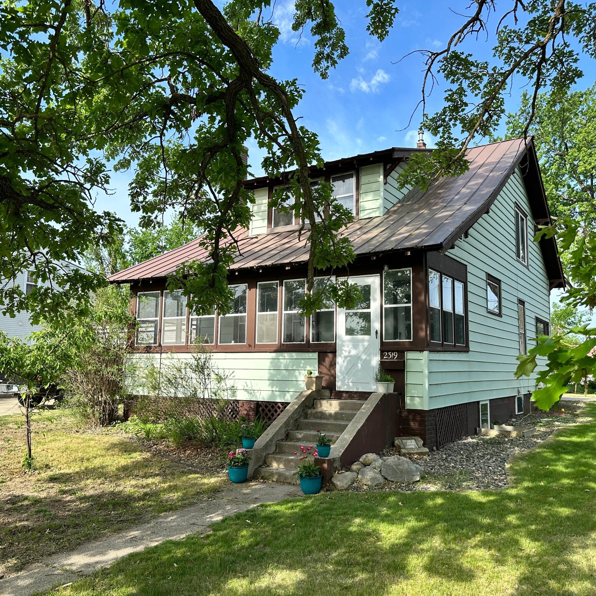 Residential 7089840