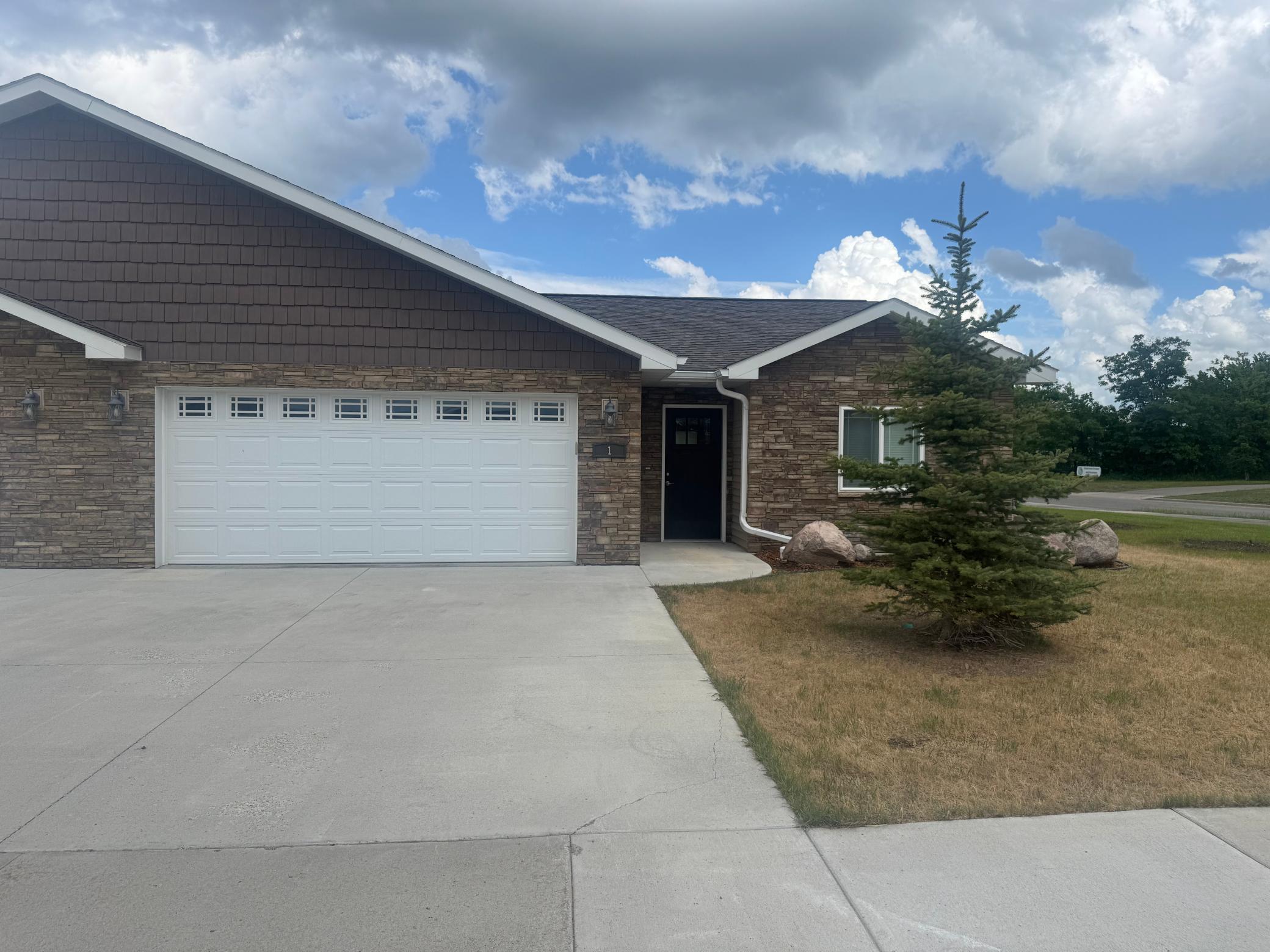 Residential 7090481