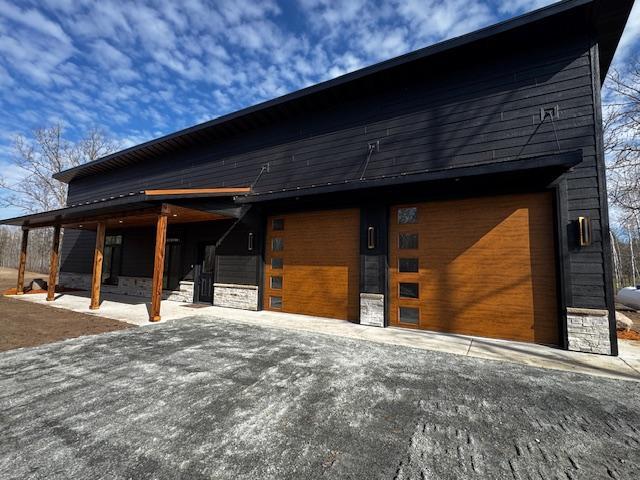 Residential 7090525