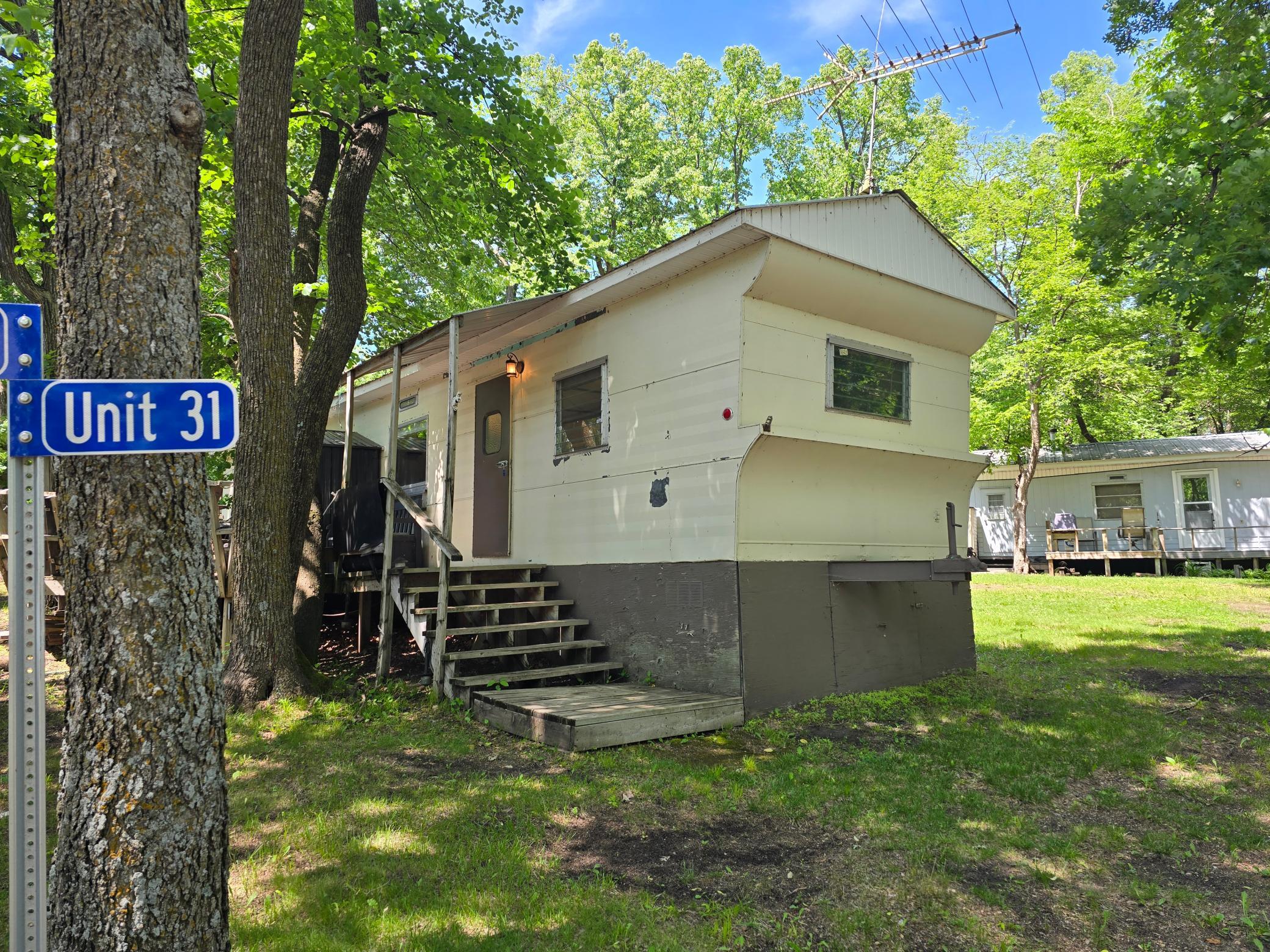 Lakehome 7090685