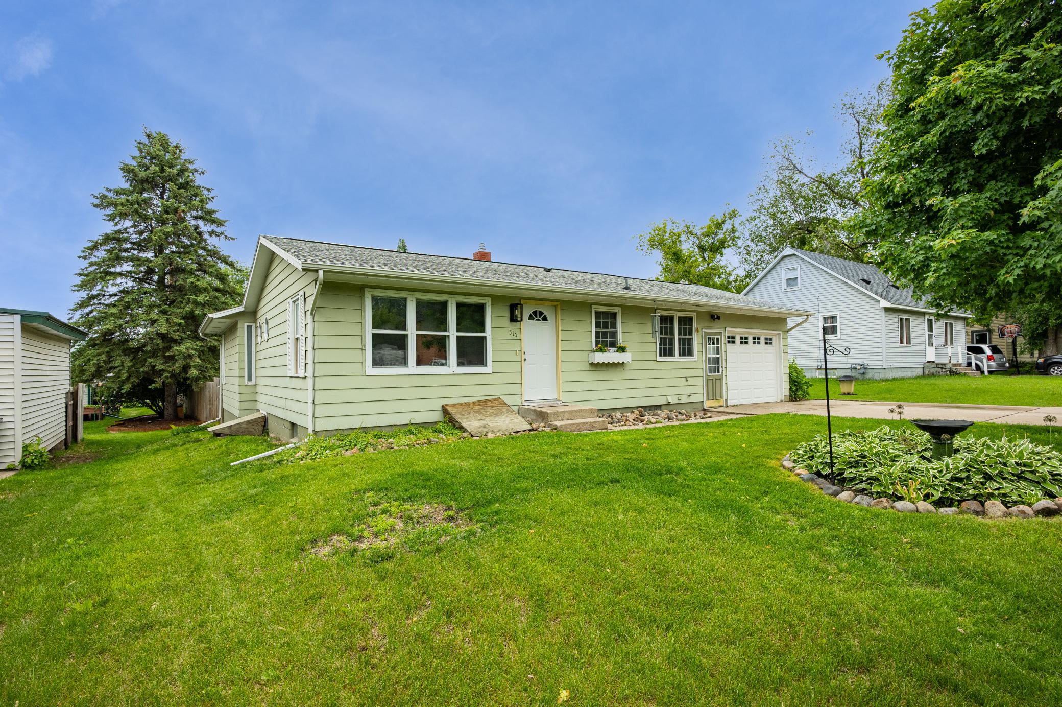 Residential 7091419