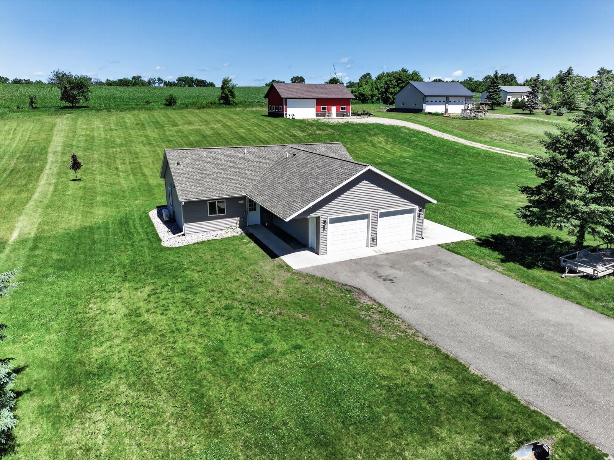 Residential 7092324