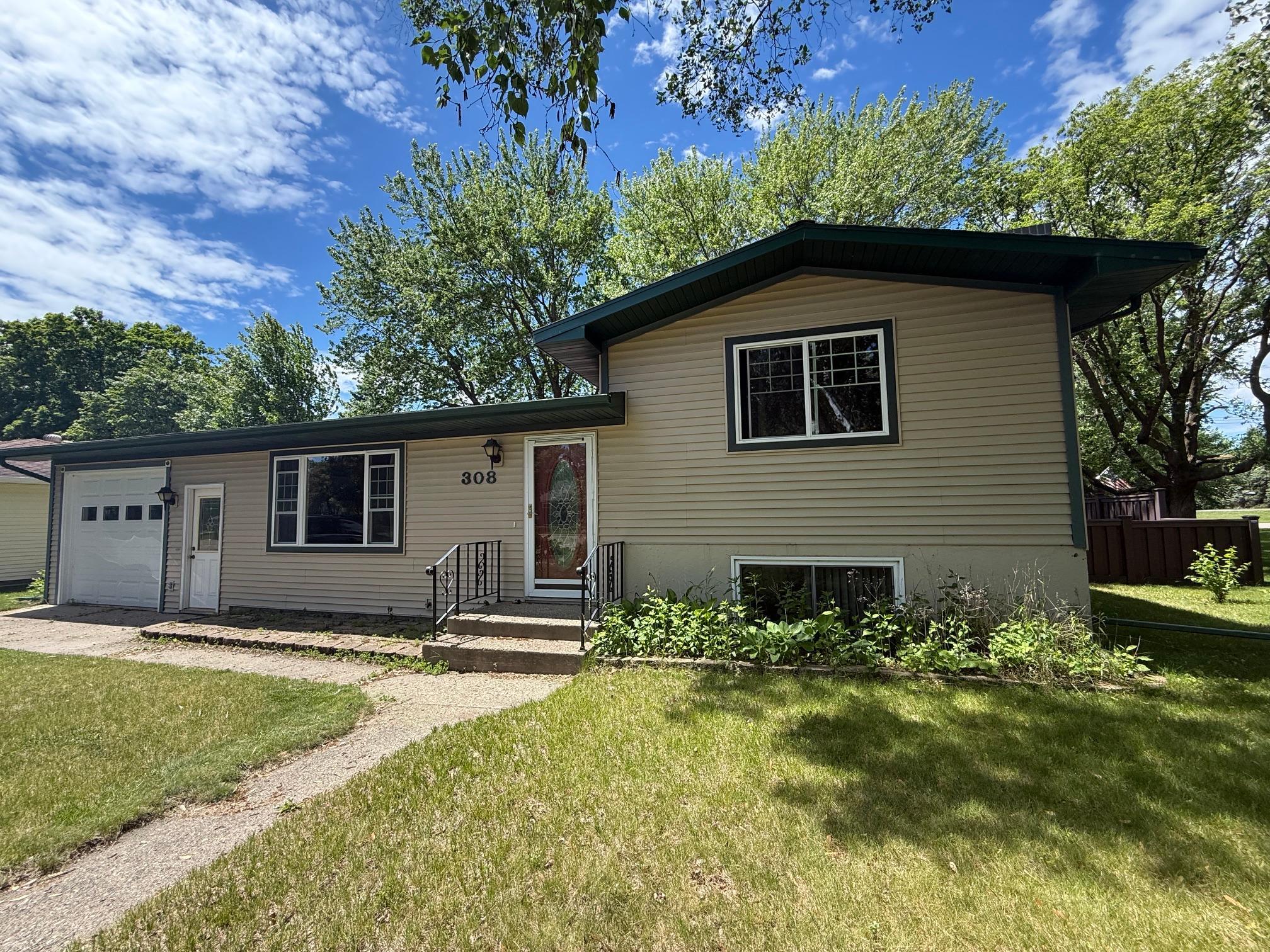 Residential 7092328