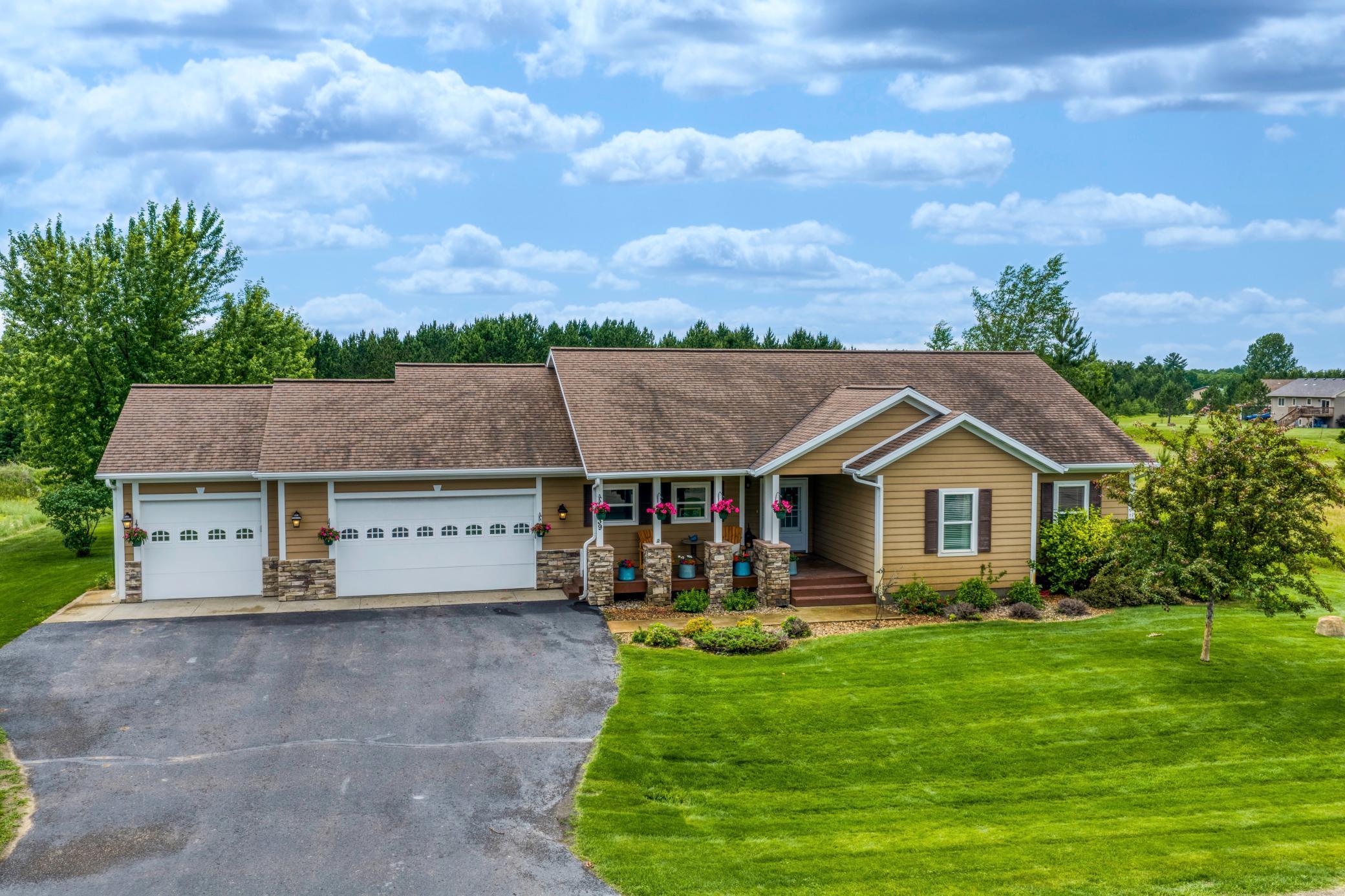 Residential 7092398