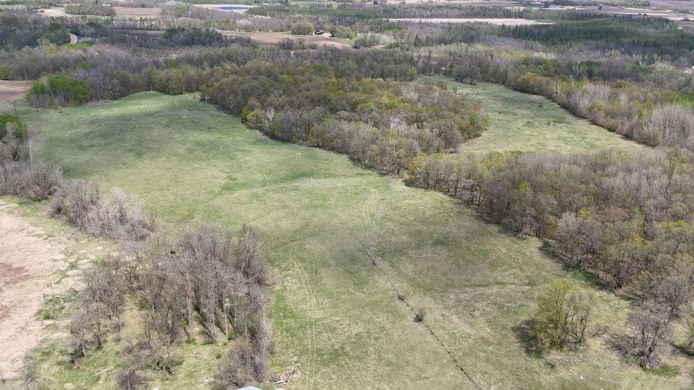 Land 7092516