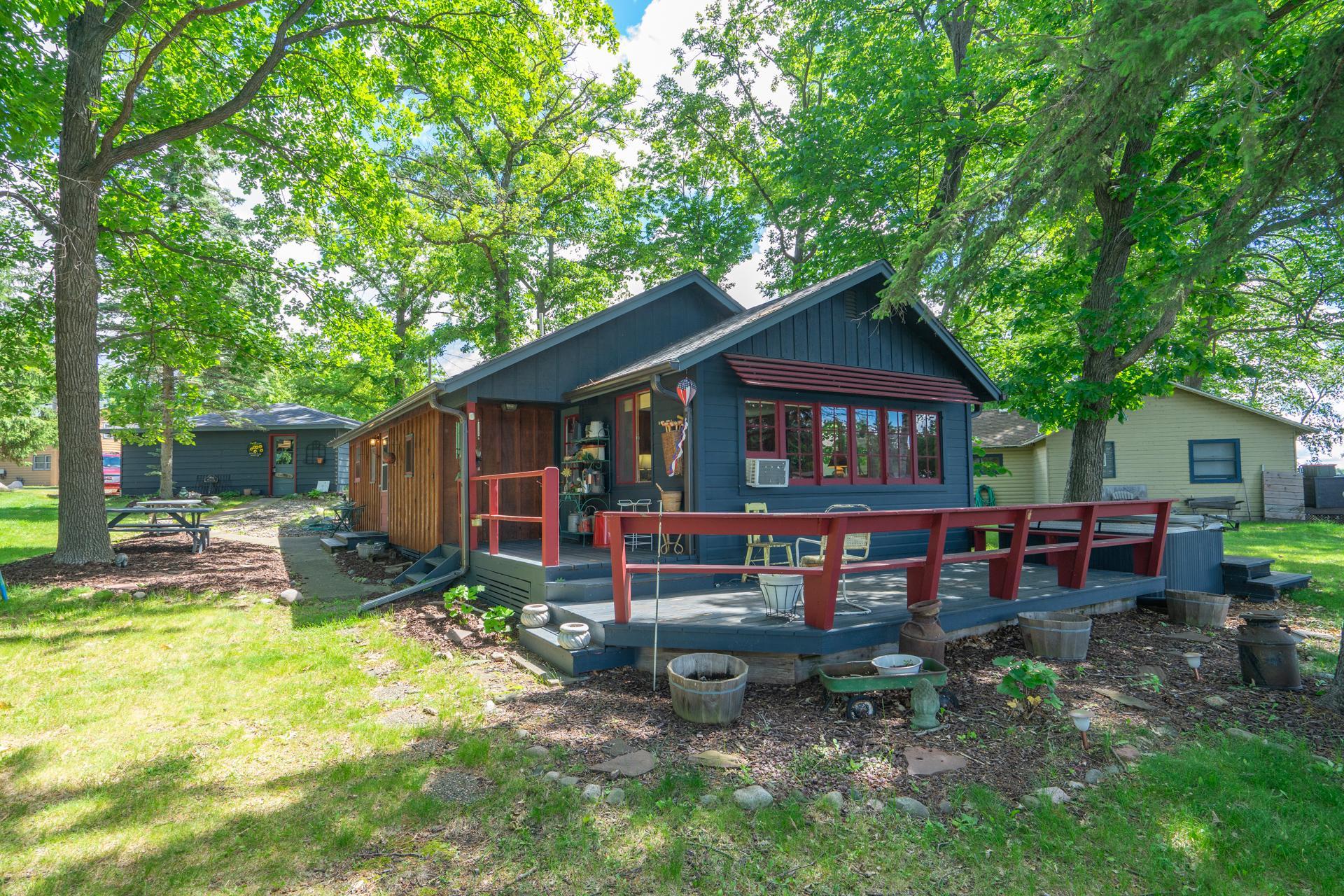 Lakehome 7092672