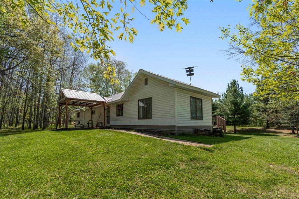 Residential 7092843