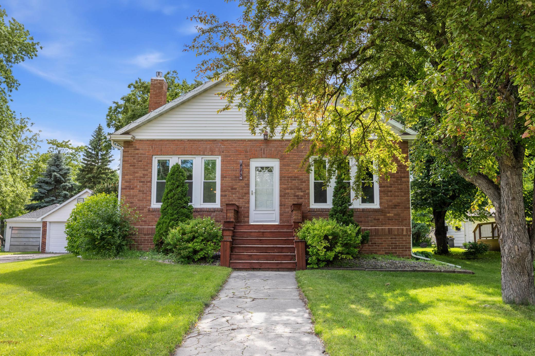 Residential 7093171