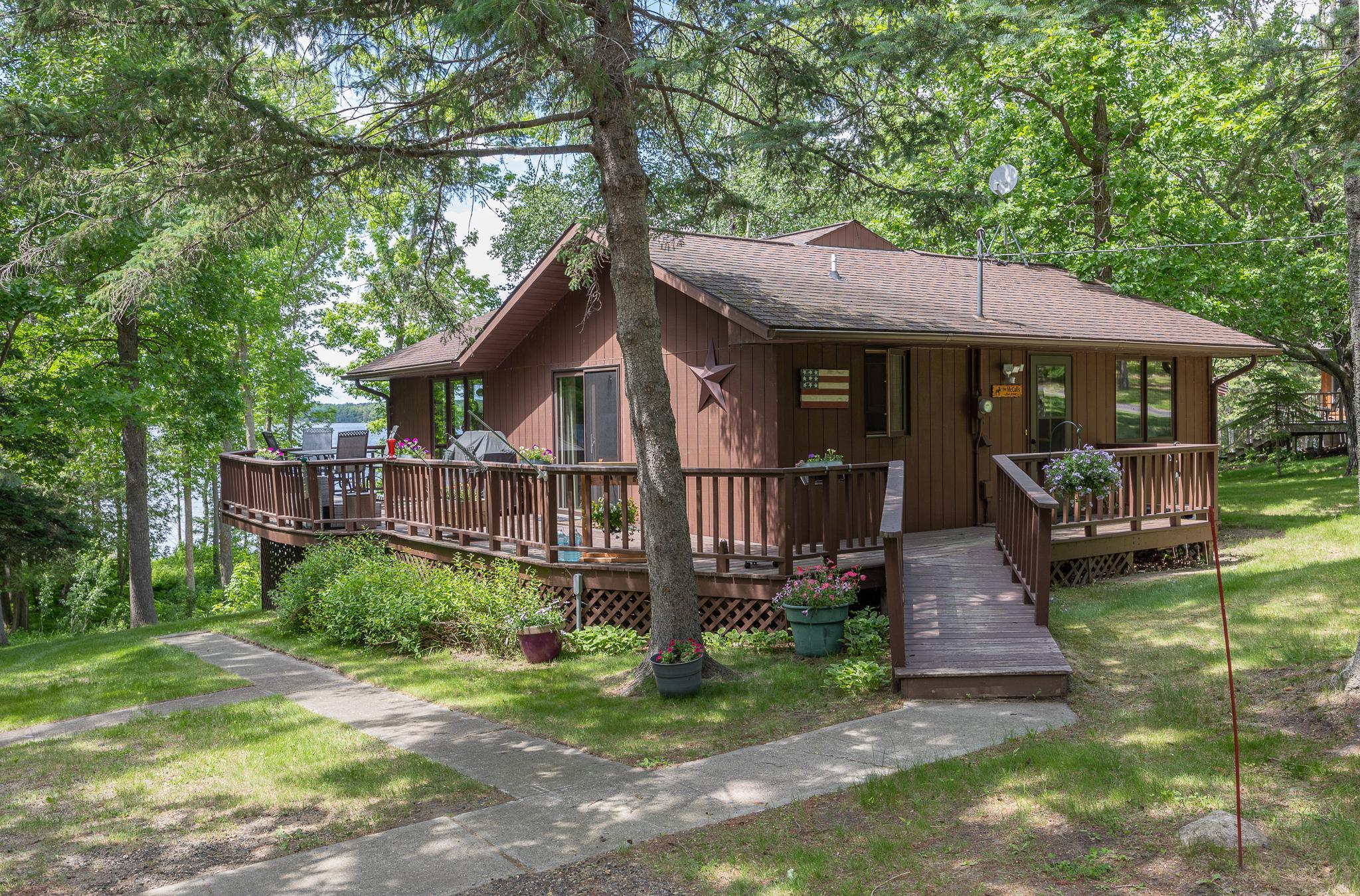 Lakehome 7093985