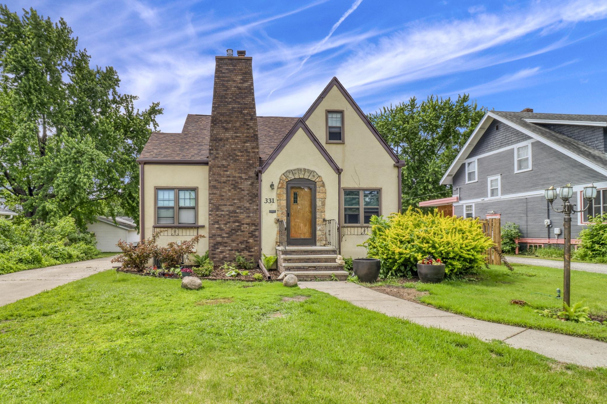Residential 7094604