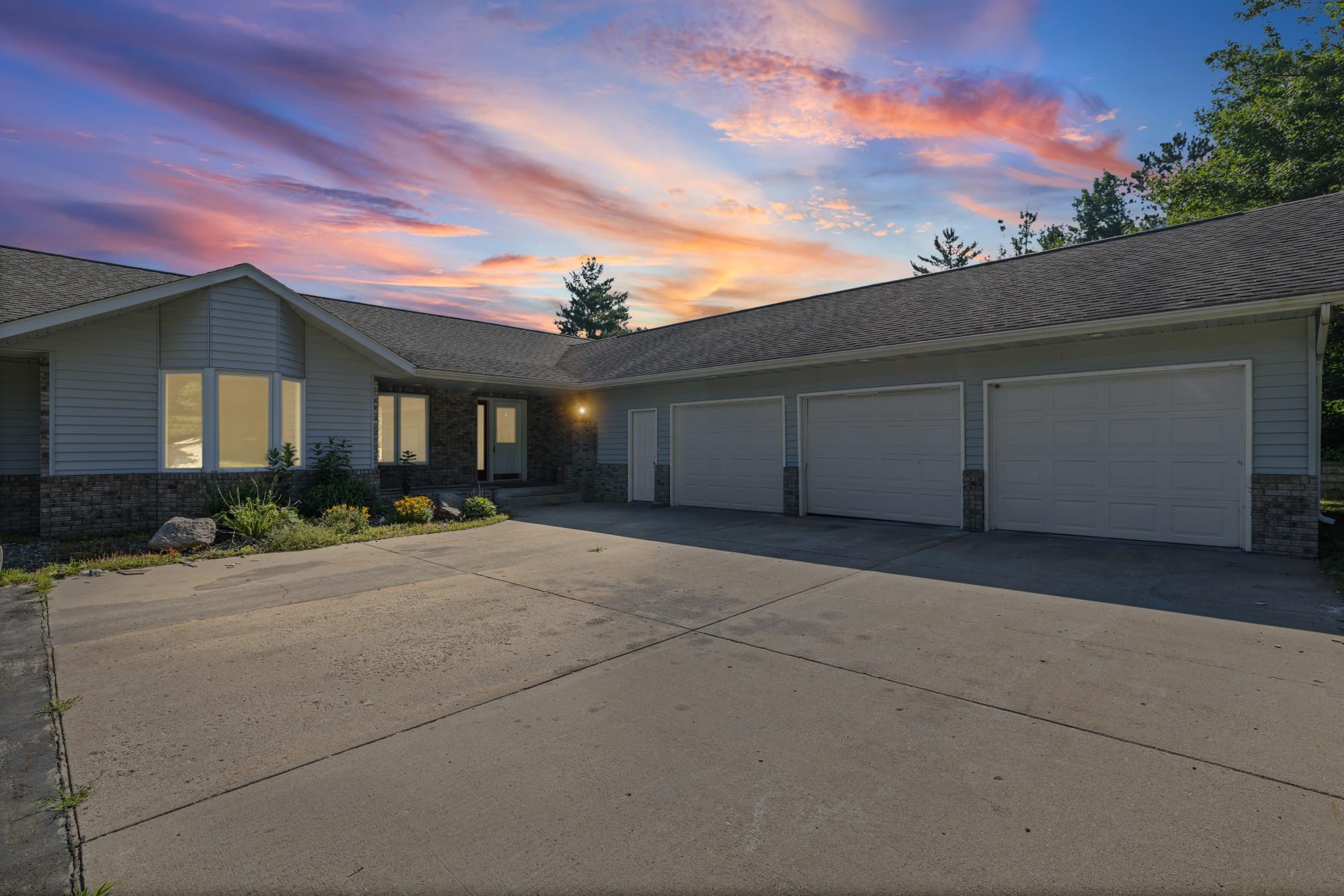 Residential 7094766
